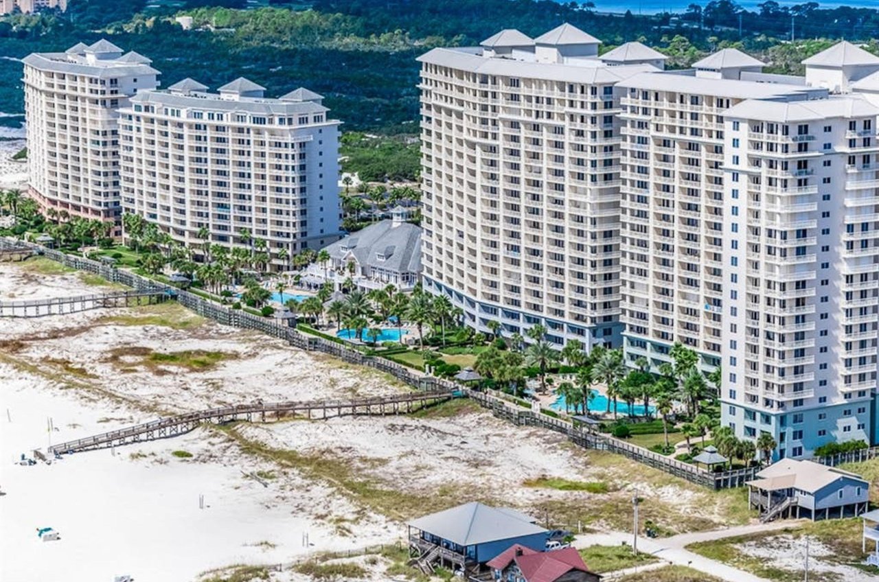 Beach Club is a Gulffront property