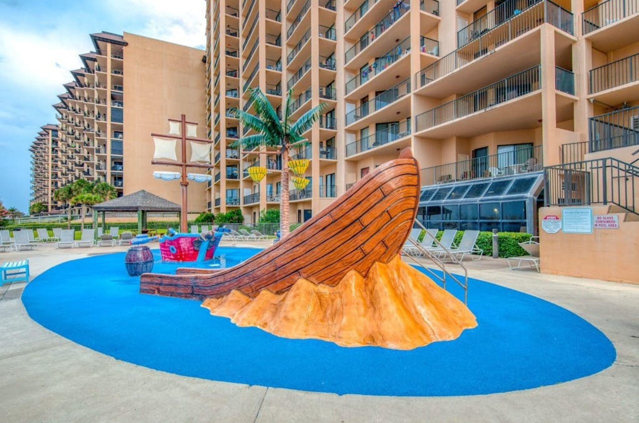 The splashpad in front of Phoenix V in Orange Beach Alabama