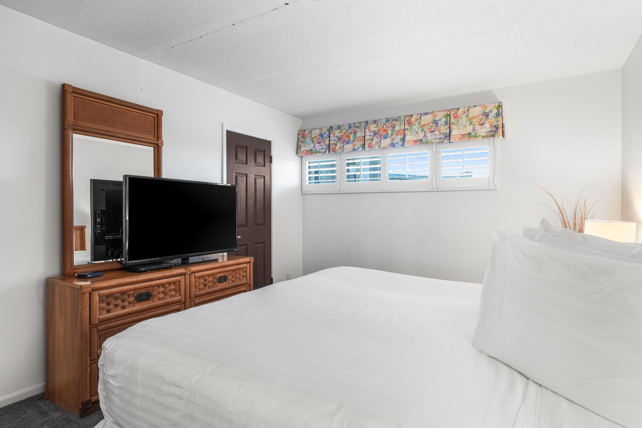 HSRC Bedroom With 48 TV