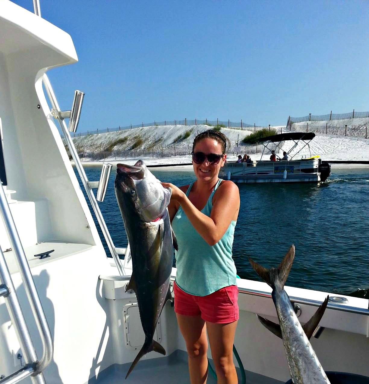 58596 Girlwithbigfish