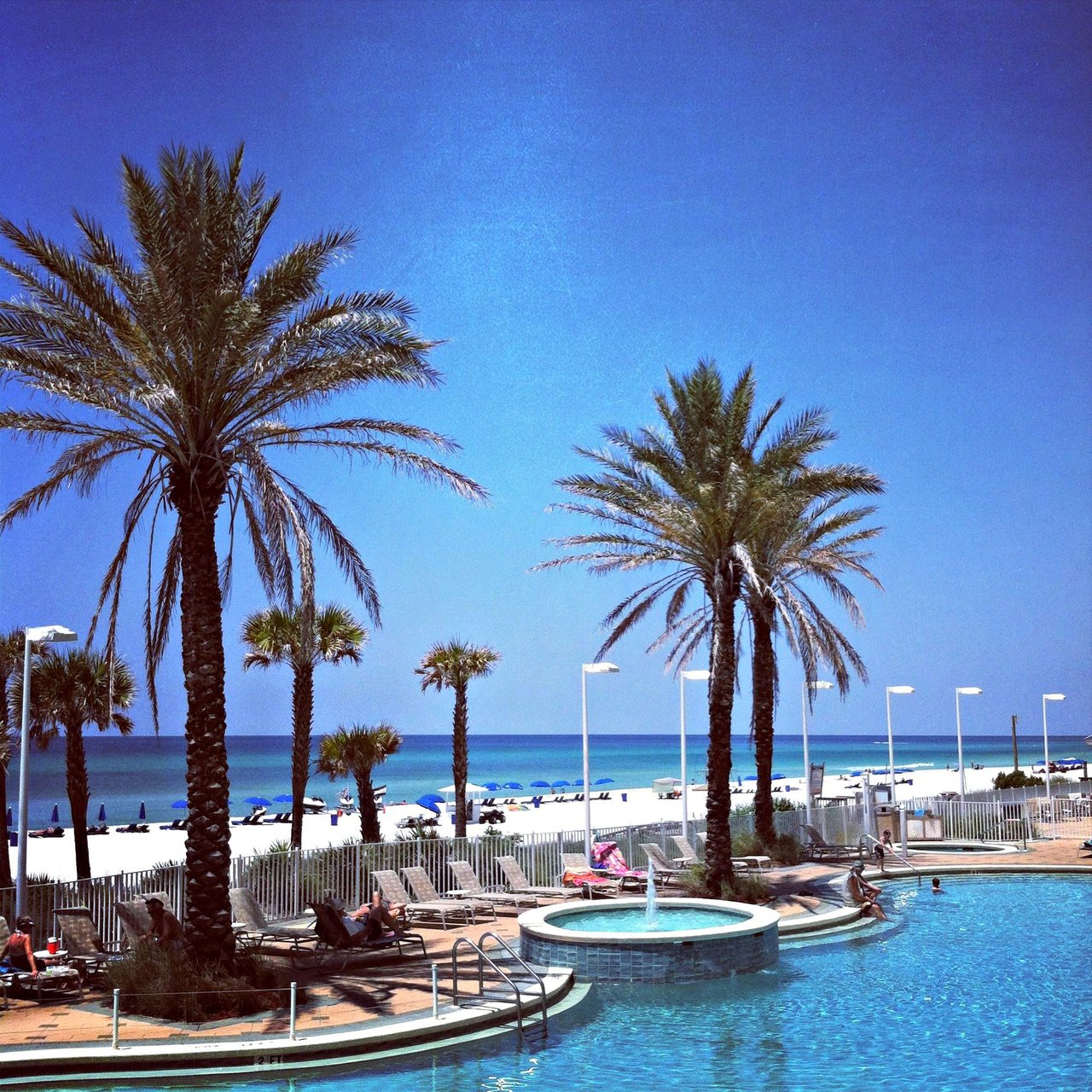 58756 Boardwalkbeachresortpooldeck