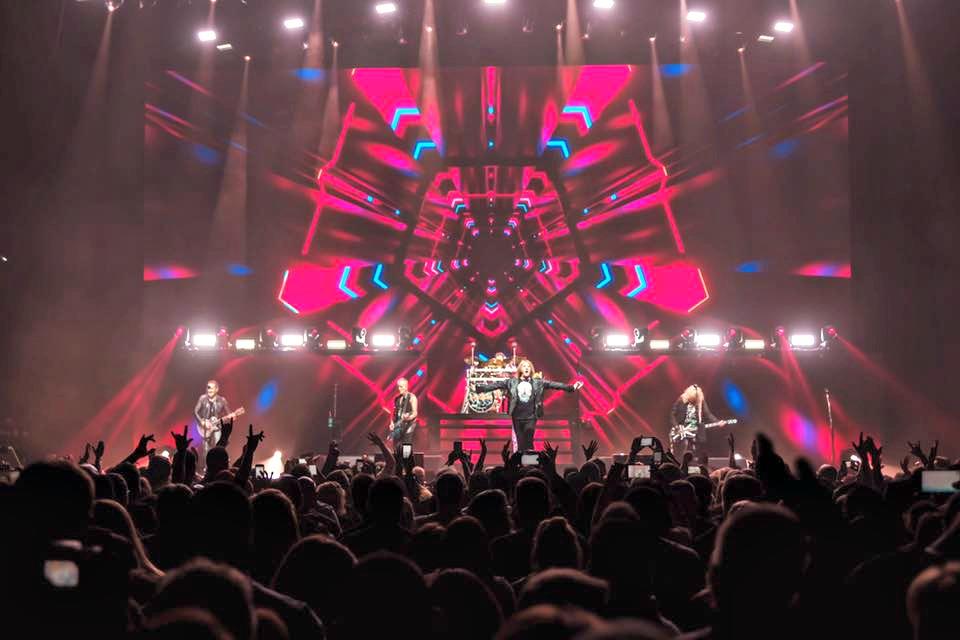 58852 Defleppardinconcertphotobyalishafranxman