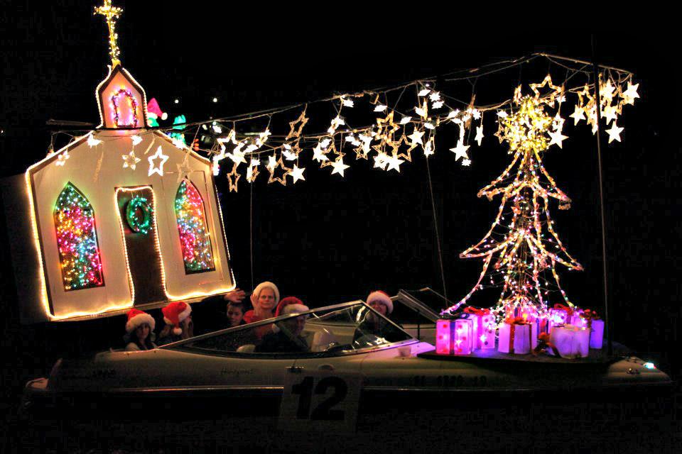 58864 Venicechristmasboatparade3