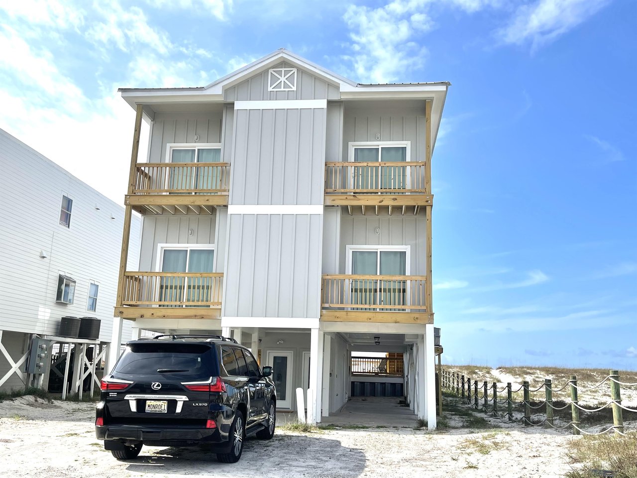 Hypnautic West  Pet Friendly 1