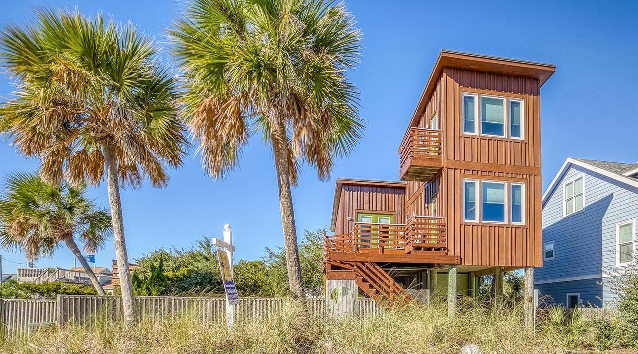 Ariola 107  The Treehouse 1