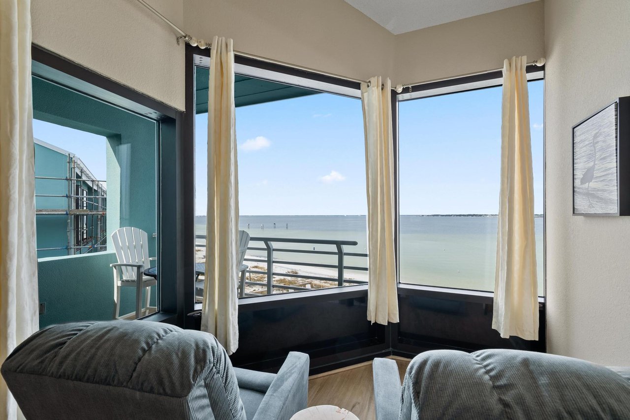 Palm Beach Club 217 2