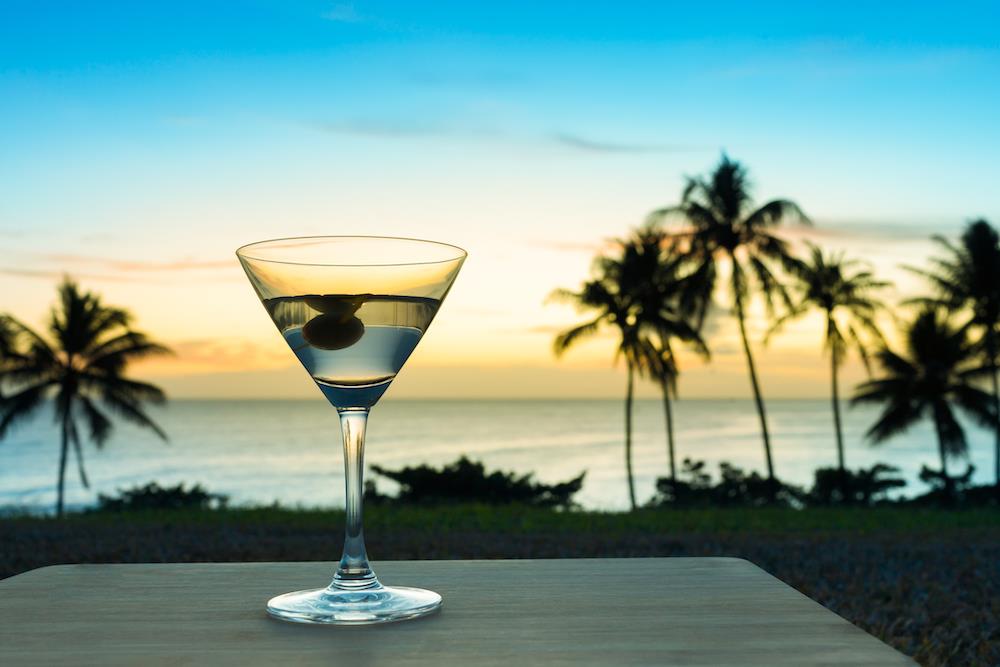 12013 Beach_dining_ _photo_by_kierferpix _getty_images