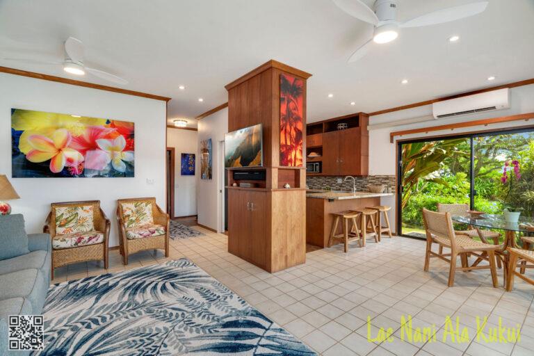 Air conditioning and ceiling fans for a comfortable stay