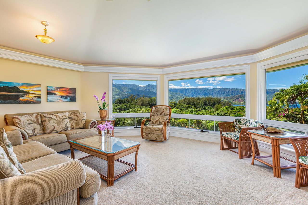 Upstairs great room with magnificent views