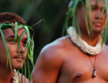 7277 Smith_family_garden_luau