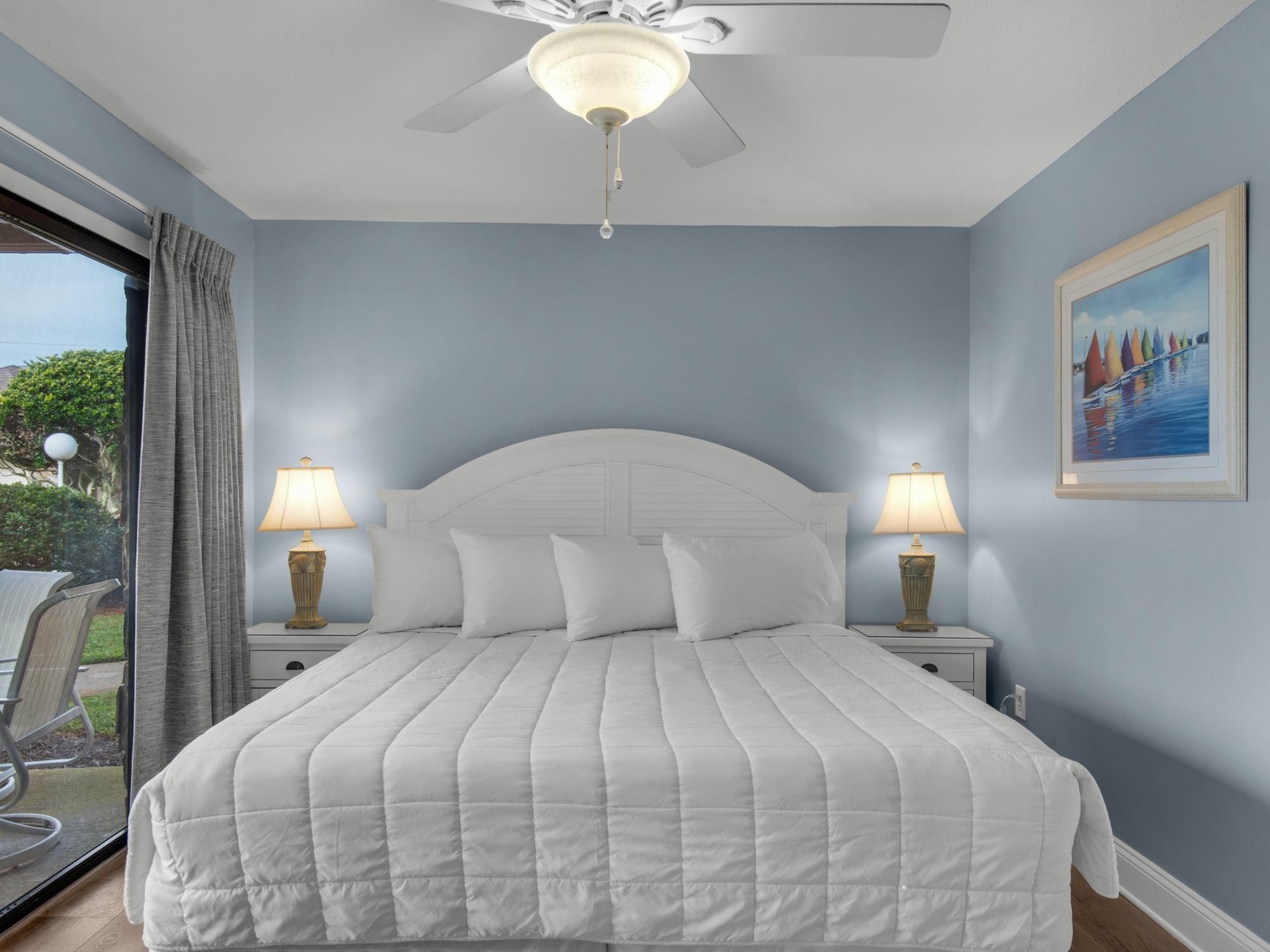 1st floor King bed