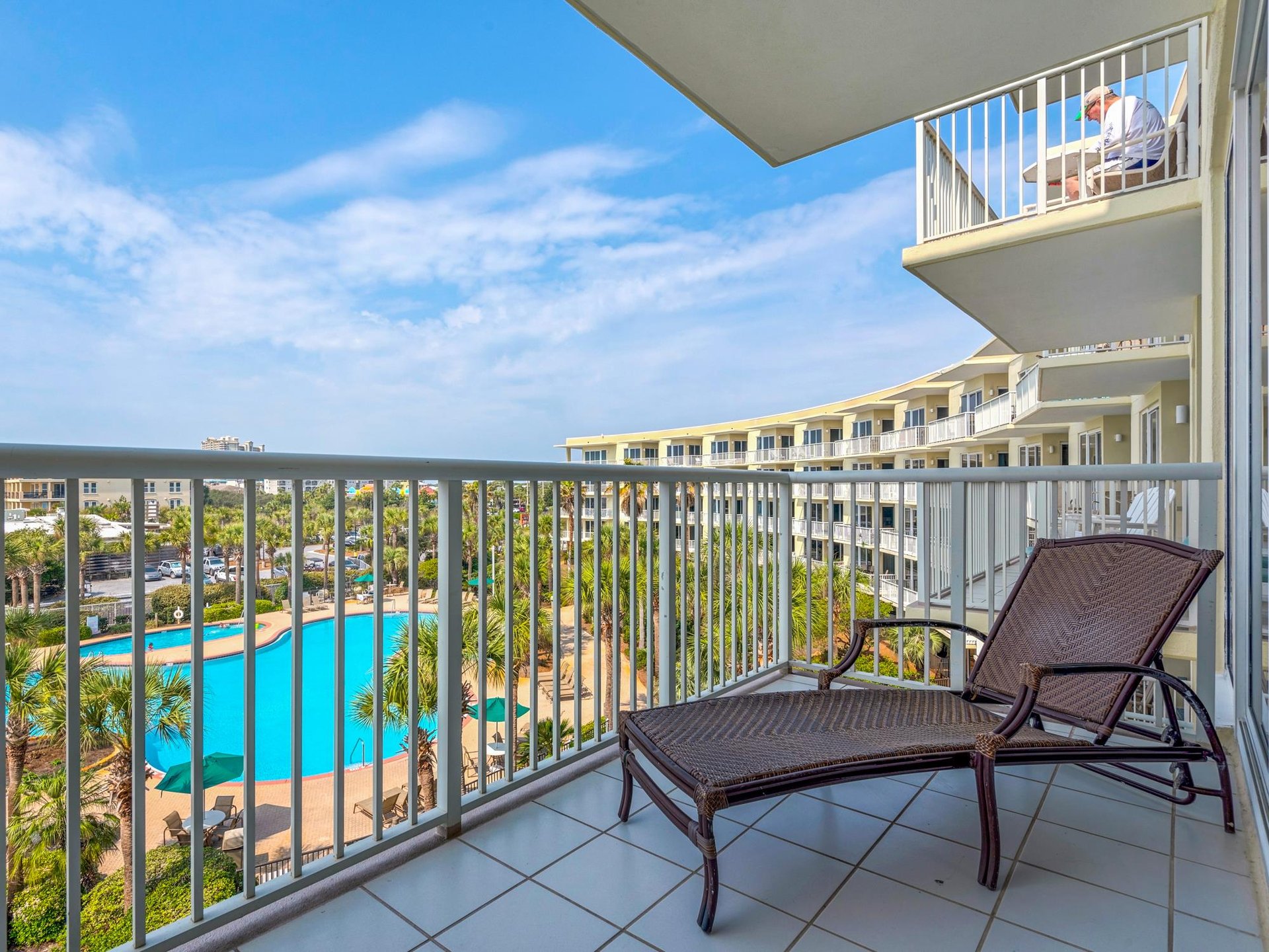 Overlooks the Pool