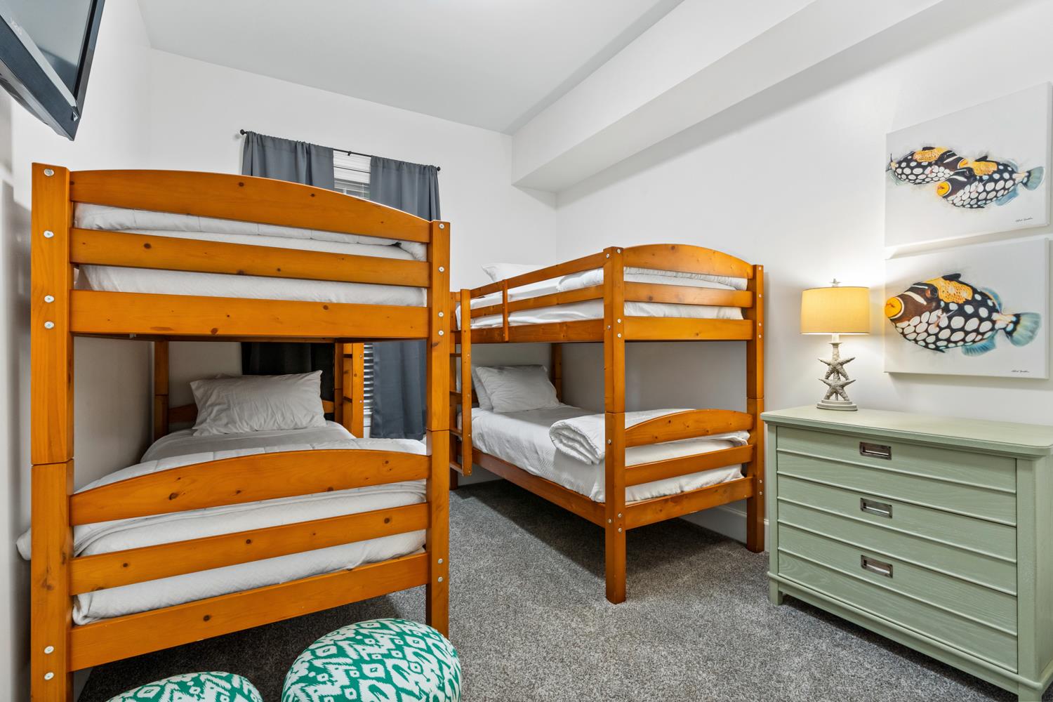 Bunk bedroom
