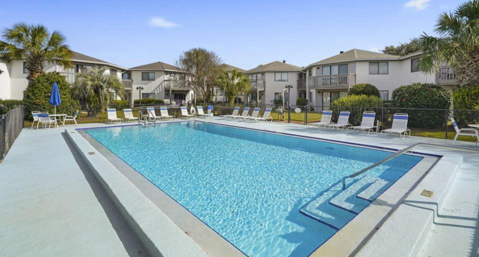 2 Swimming Pools Available