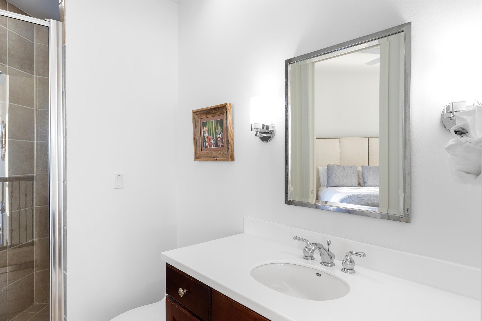 Queen Room Bathroom