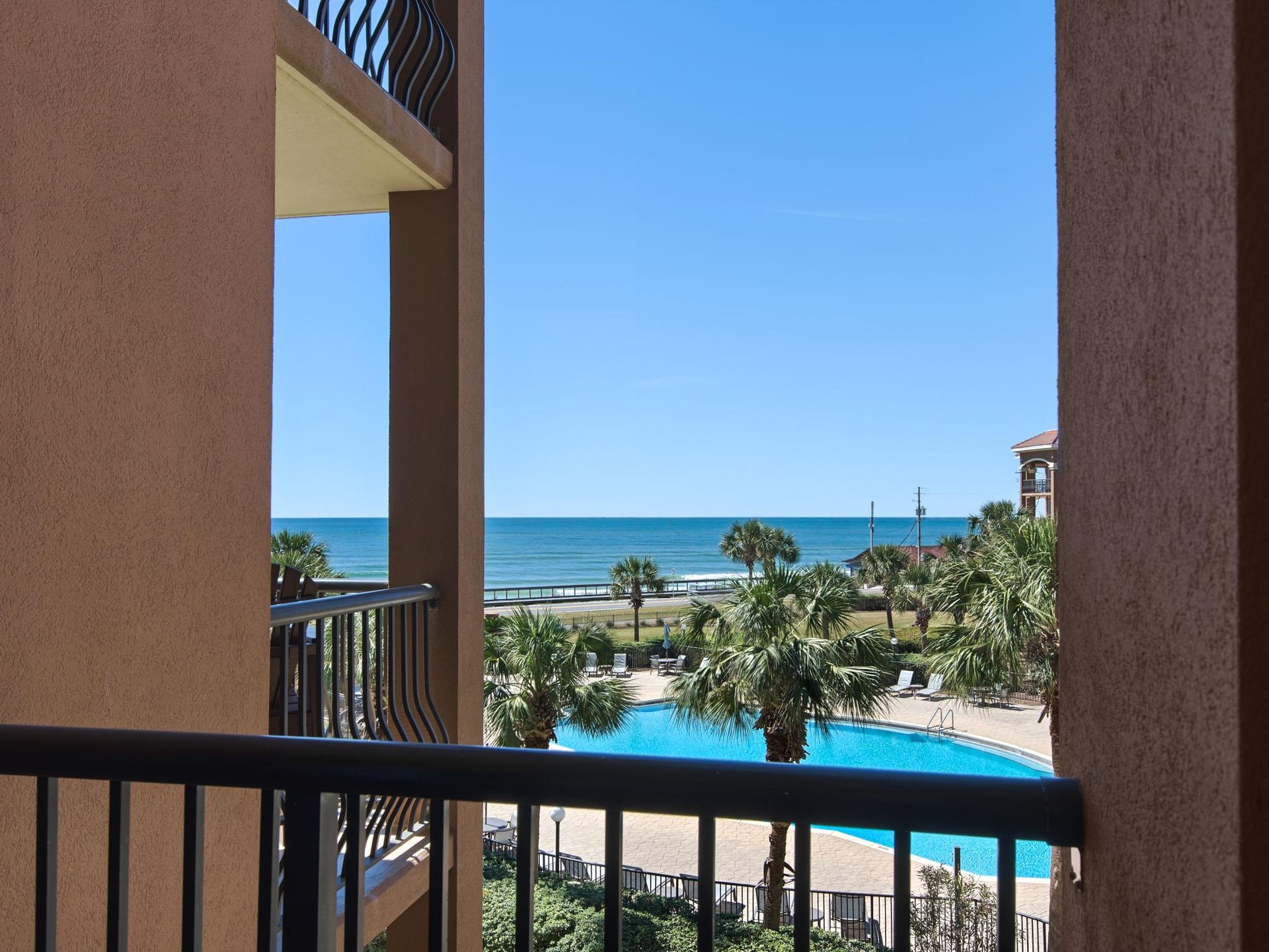 Great Gulf and Pool Views