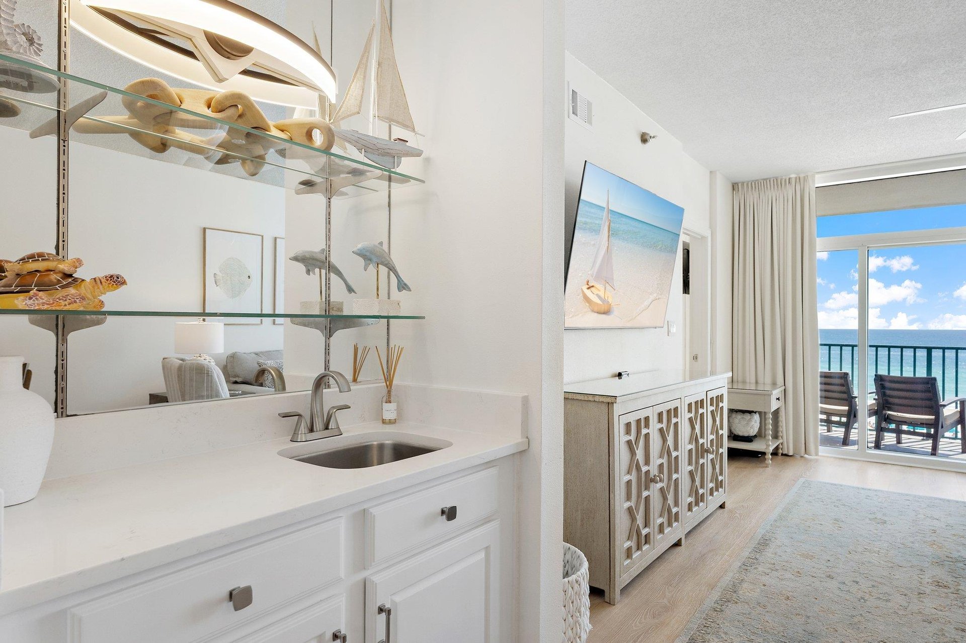 Wet Bar Area