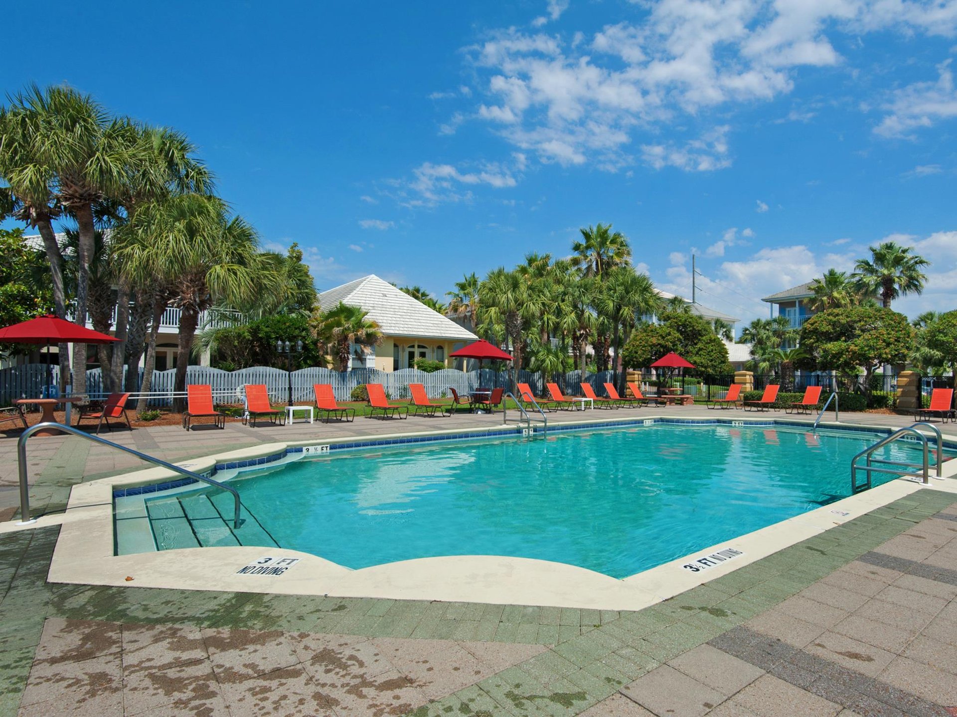 Emerald Shores Complex Pool  located in the center of the neighborhood