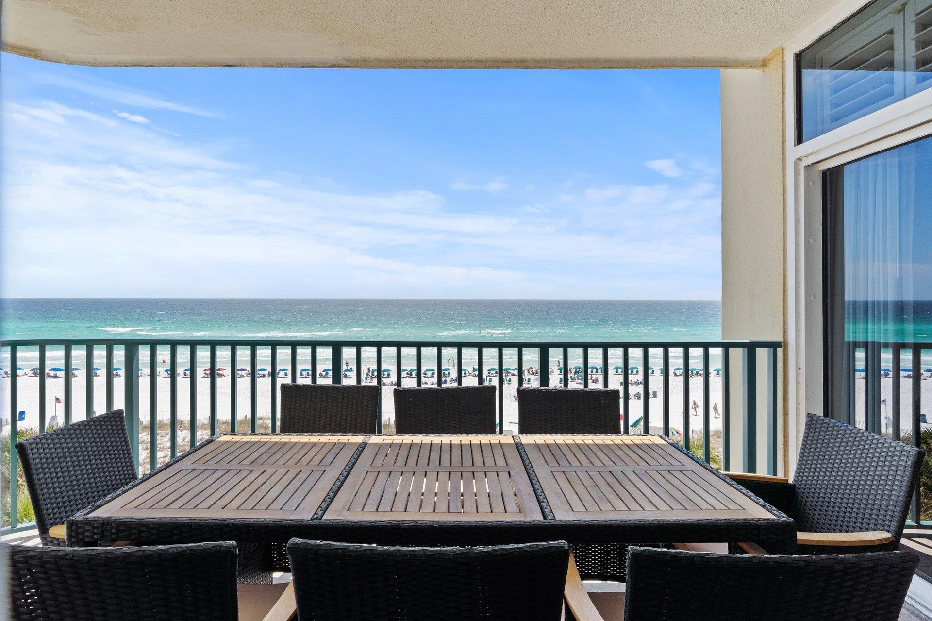 Balcony Dining