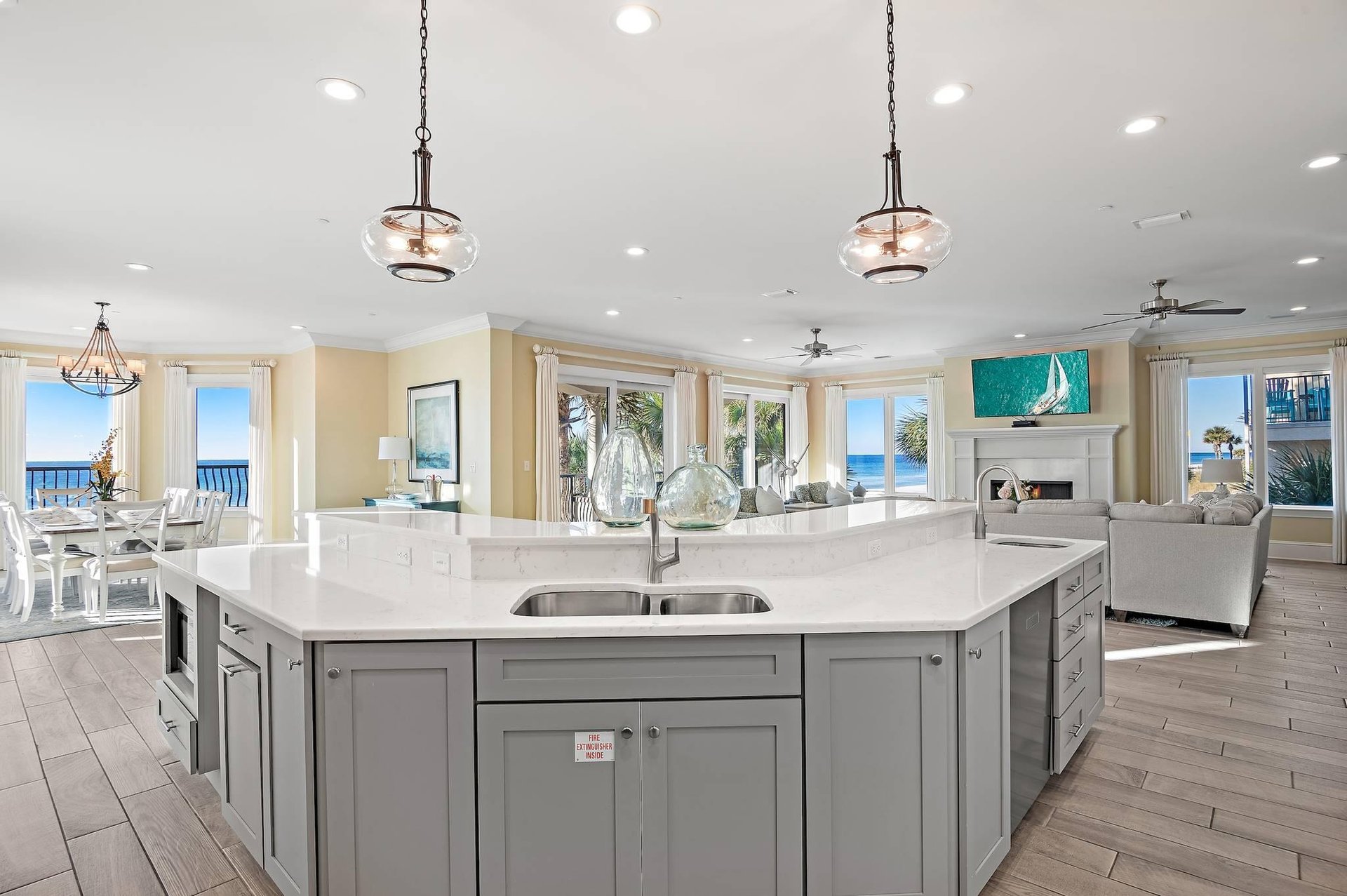 Kitchen with Amazing View