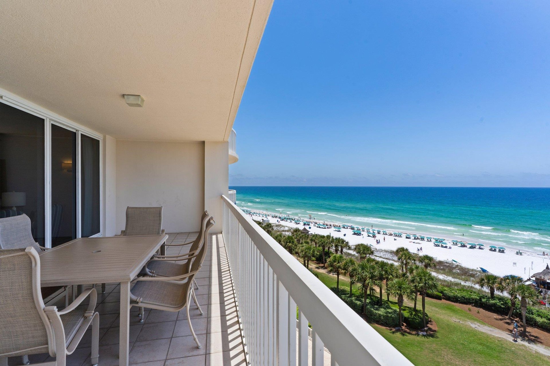 Balcony Dining