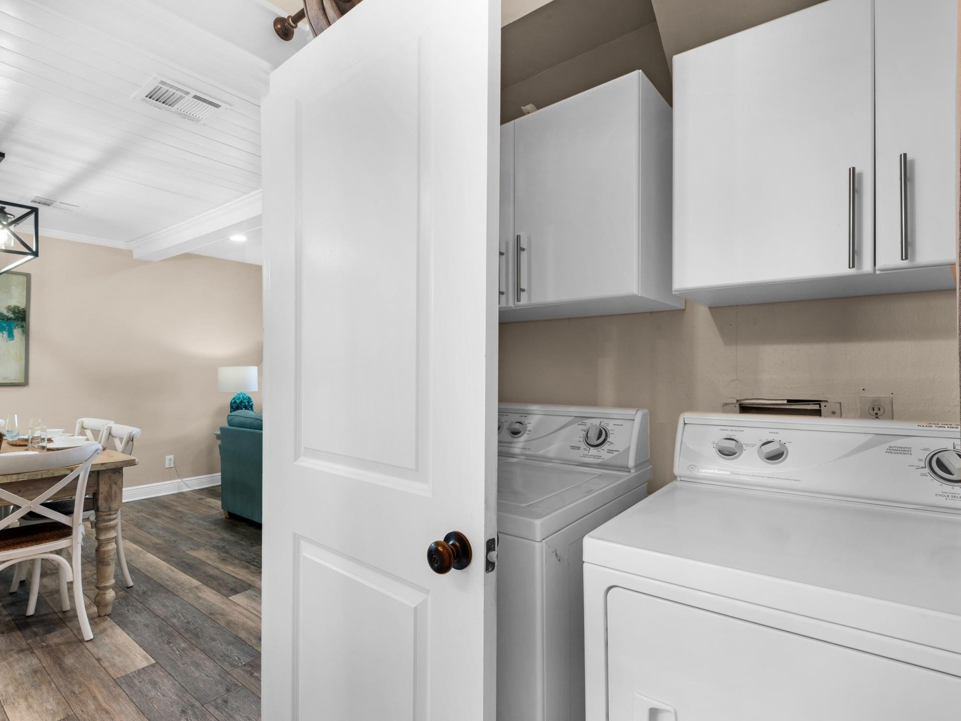 1st Floor half bath and laundry area