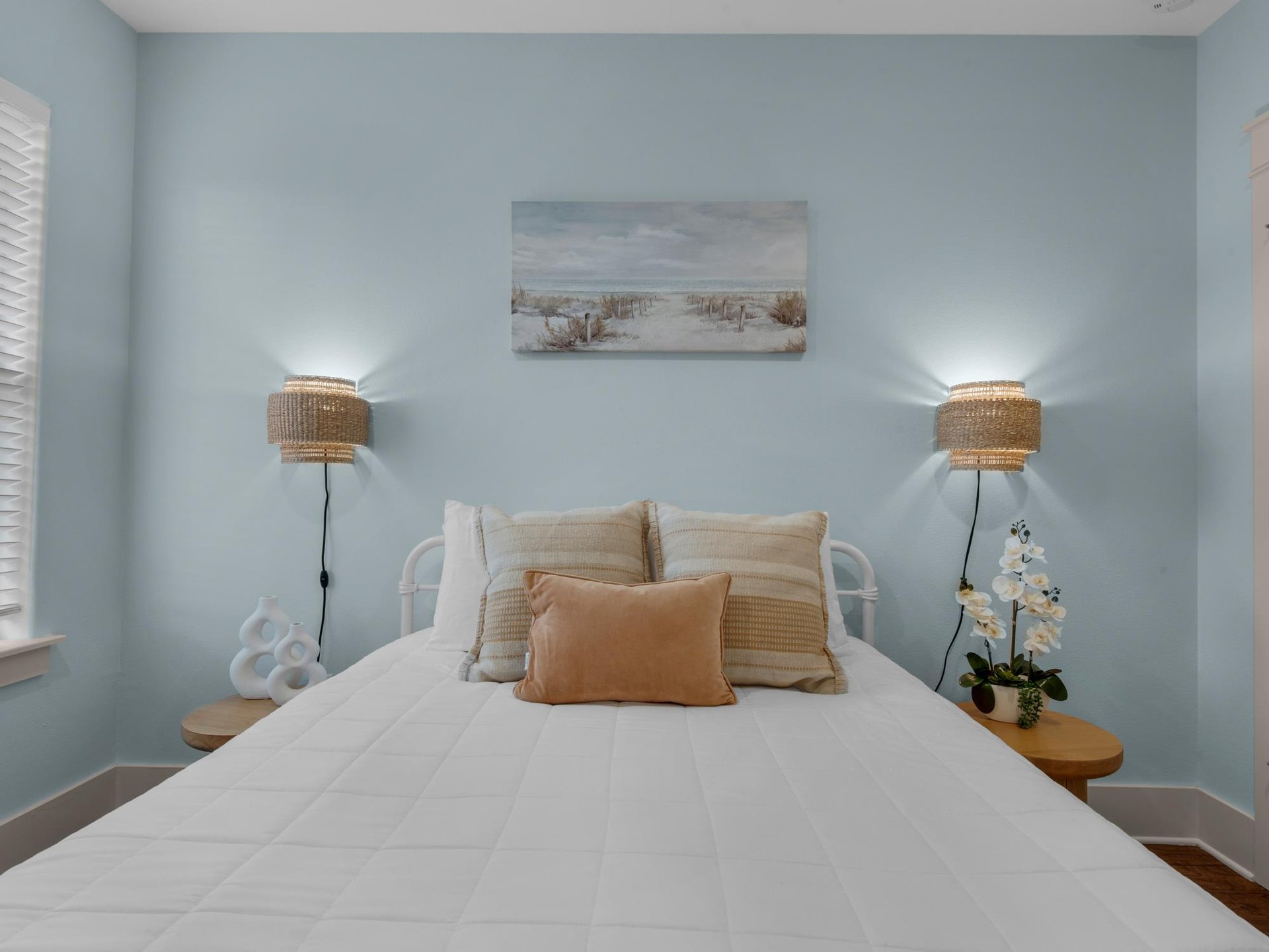 Bedroom 3 with Queen bed  2nd Floor