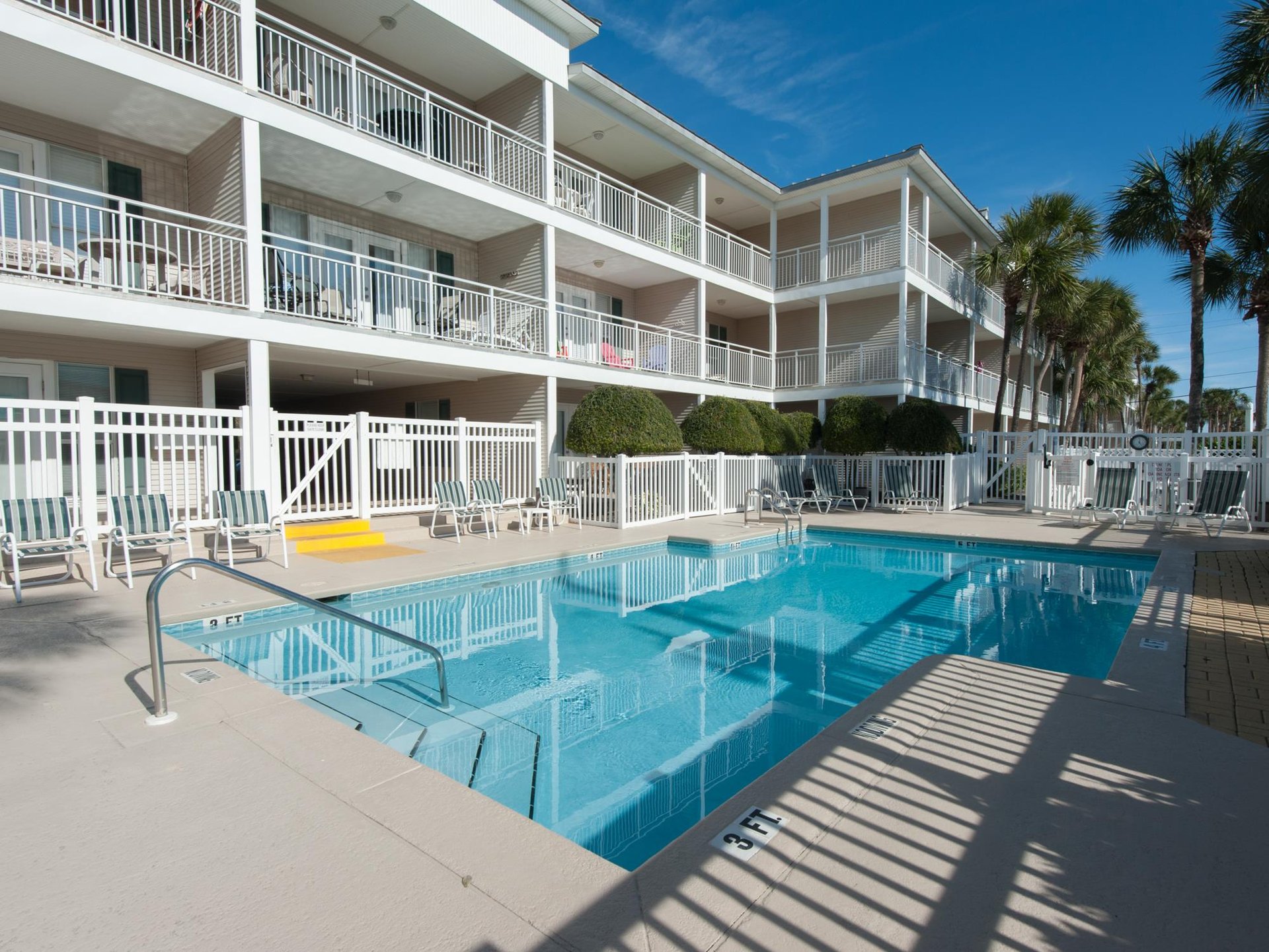 Complex Pool