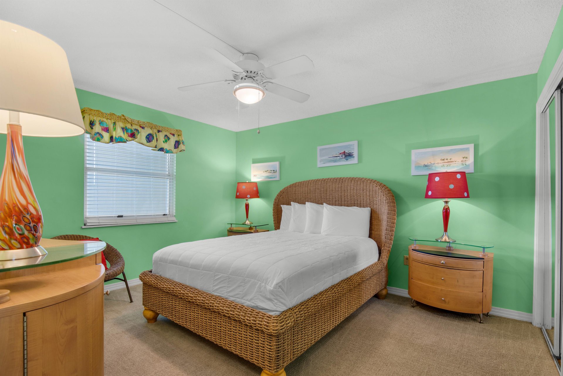 Bedroom 2 with Queen Bed