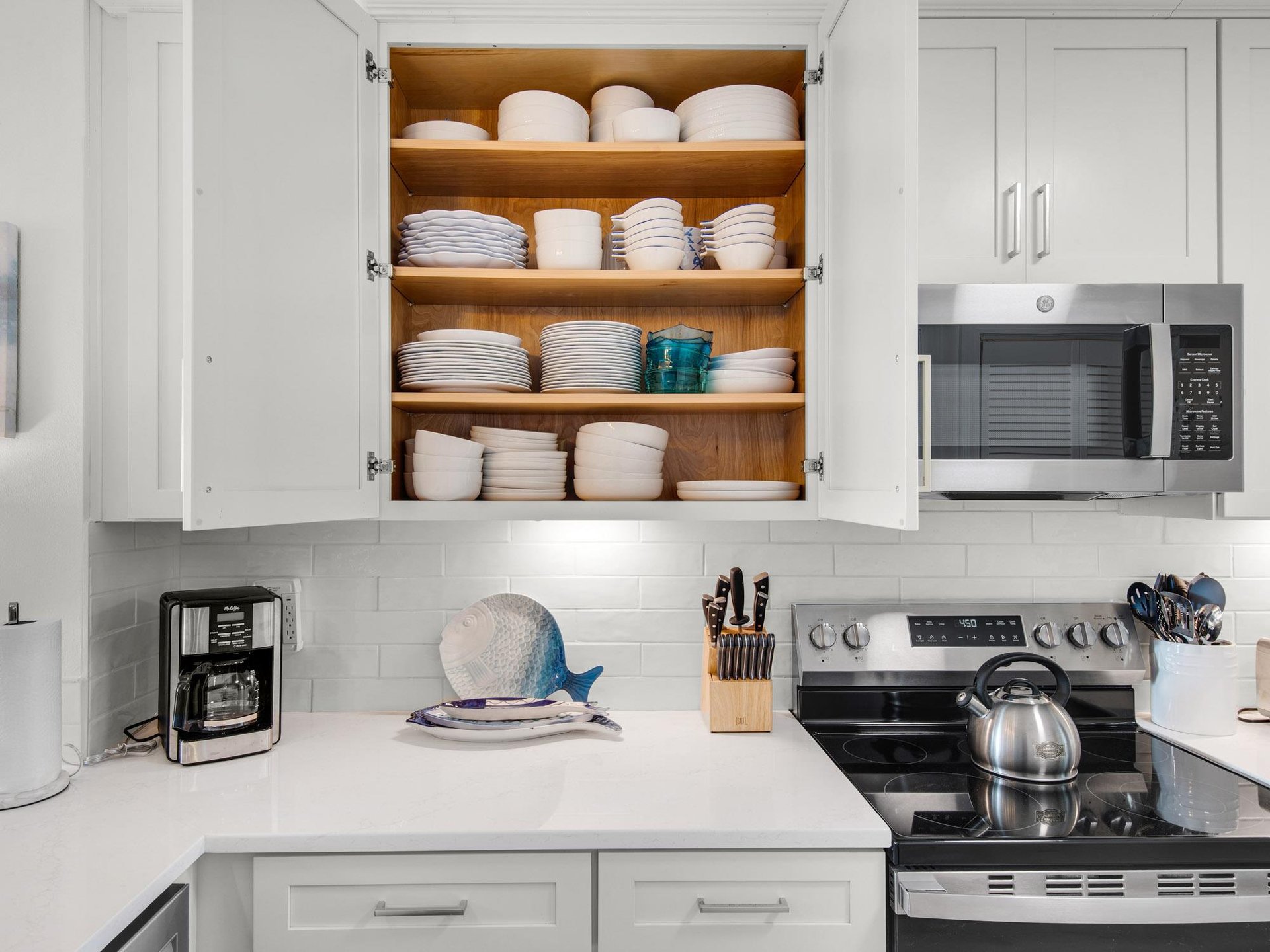 Fully Stocked Kitchen