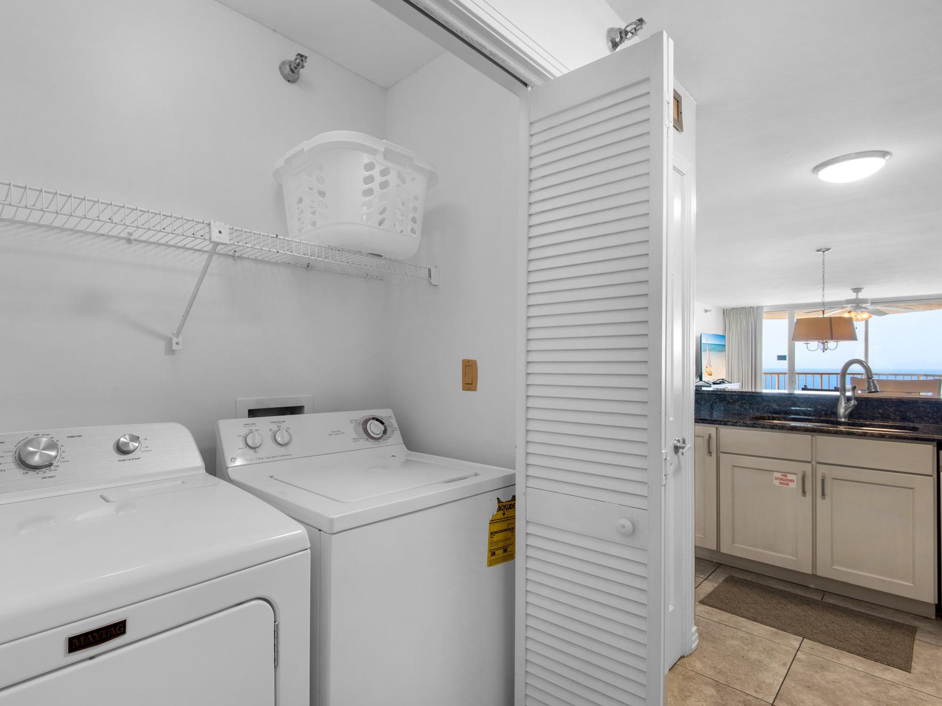 Full Size Washer  Dryer in Unit