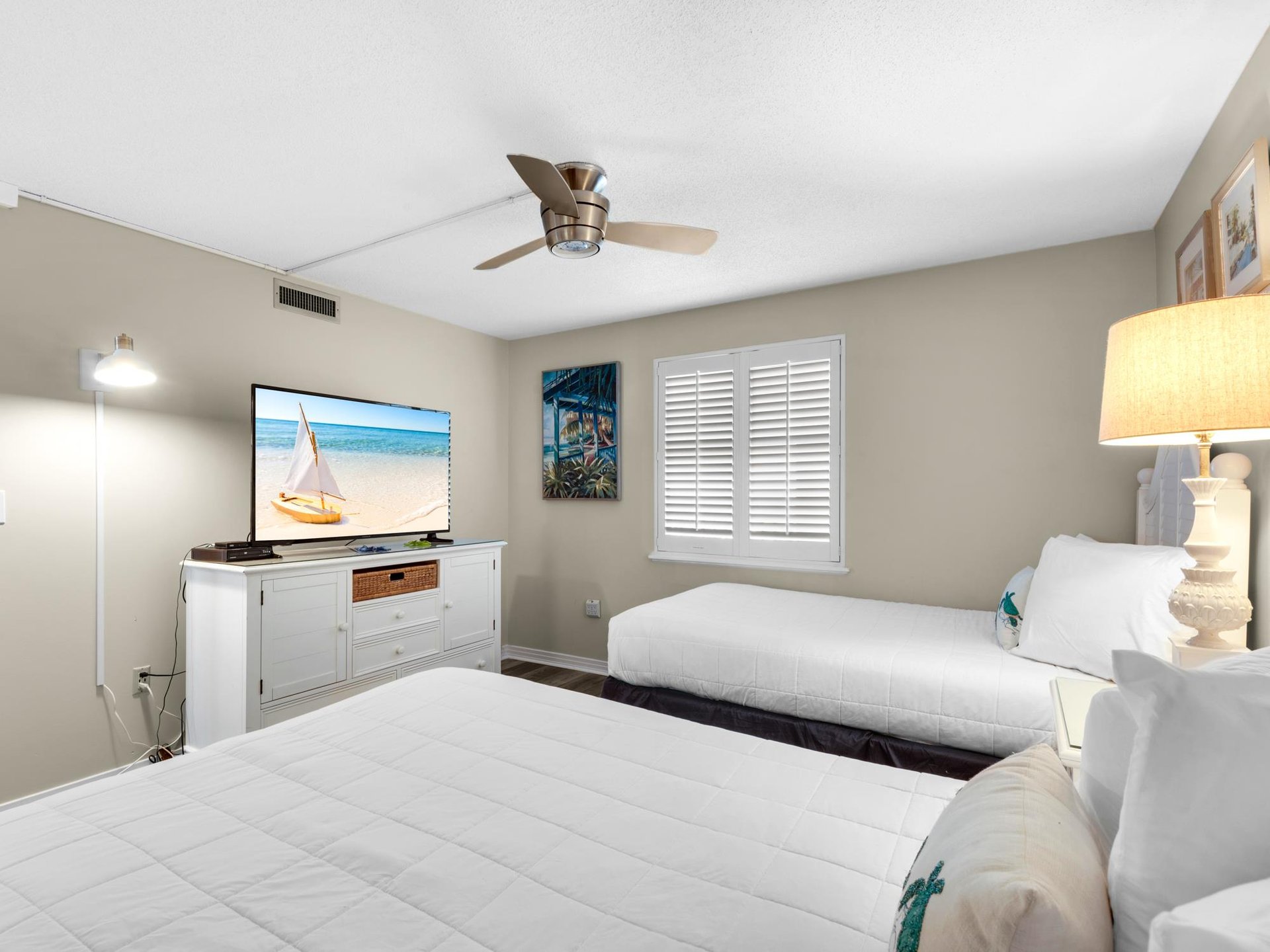 Bedroom 2 with Flat Screen TV