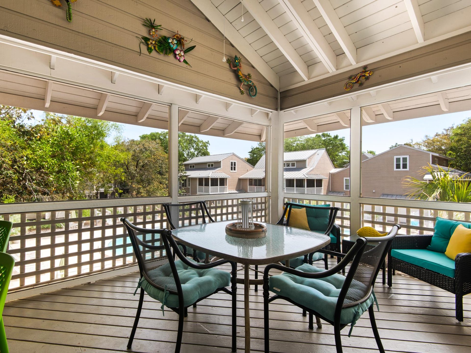 Private Screen Porch