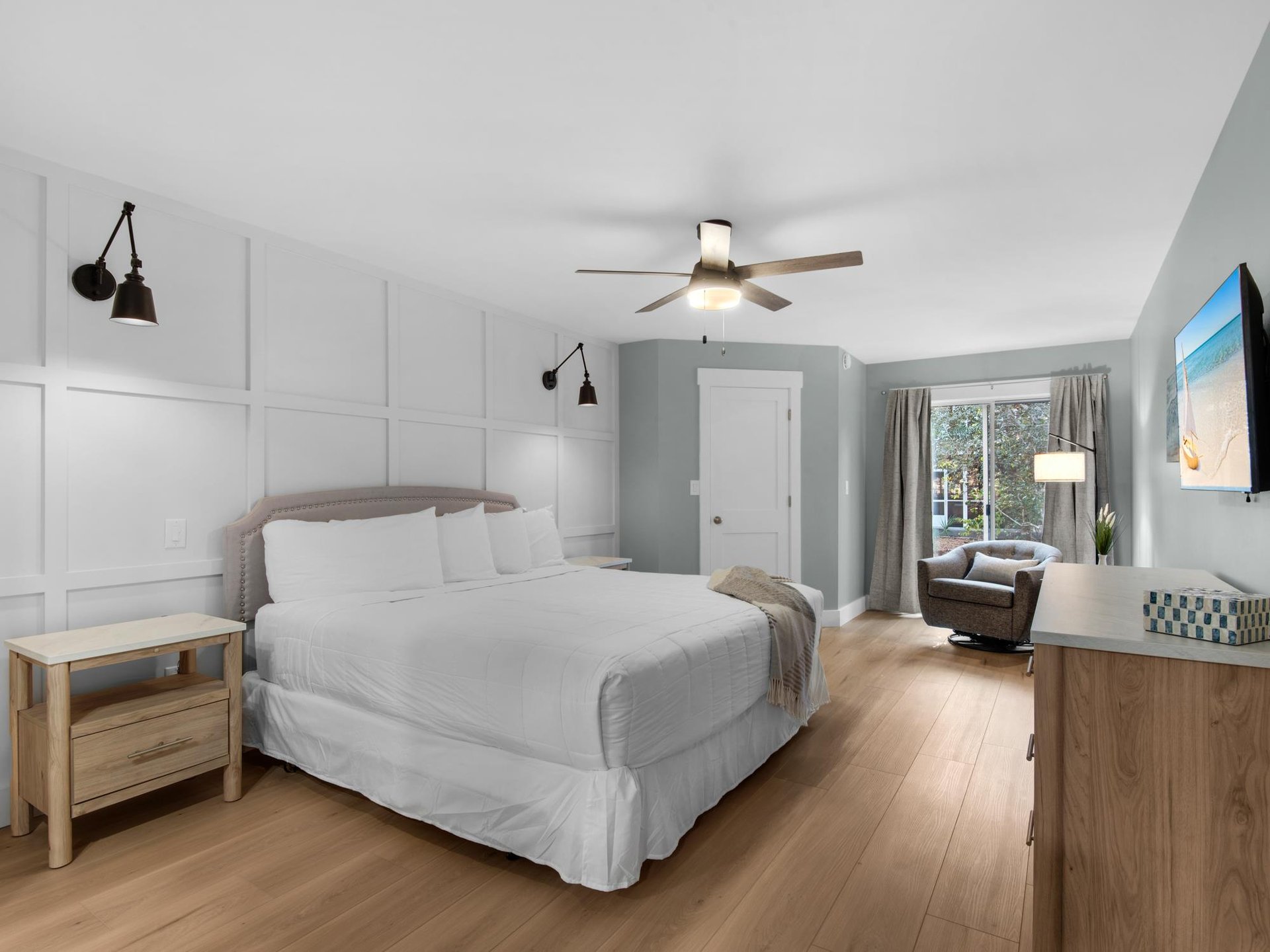 Bedroom 1 with King Bed