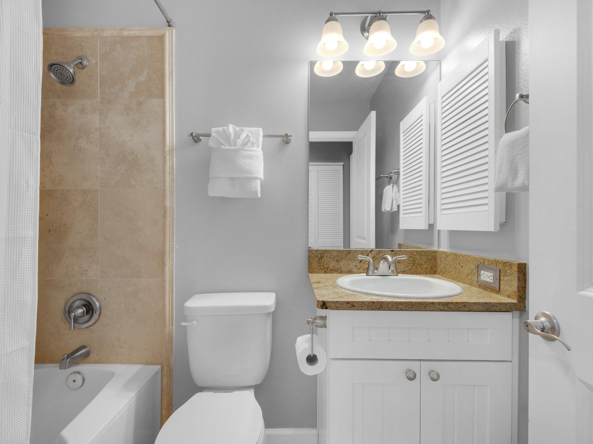 Bathroom 2 With Tub Shower Combo