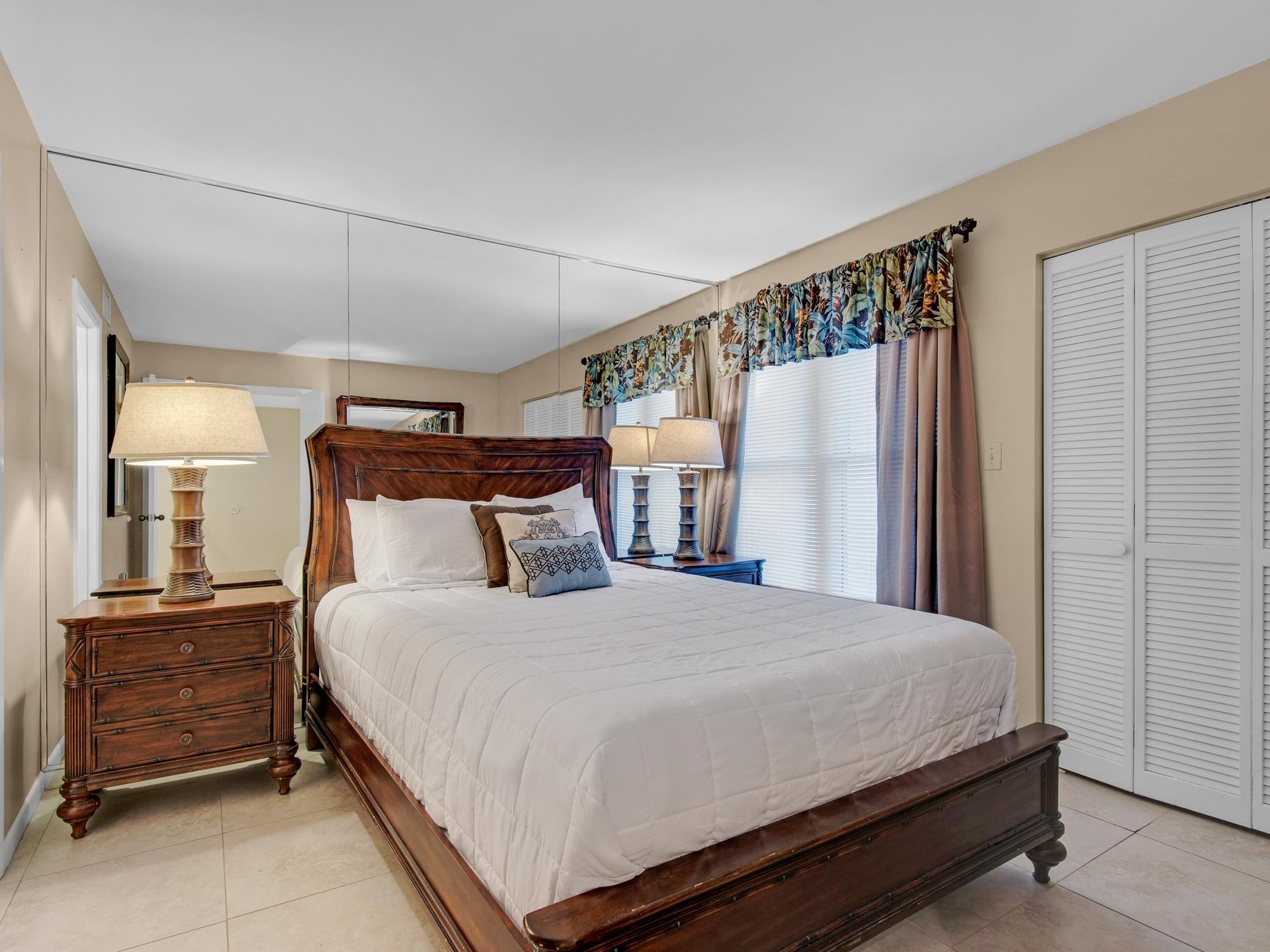 Bedroom 1 with Queen Bed