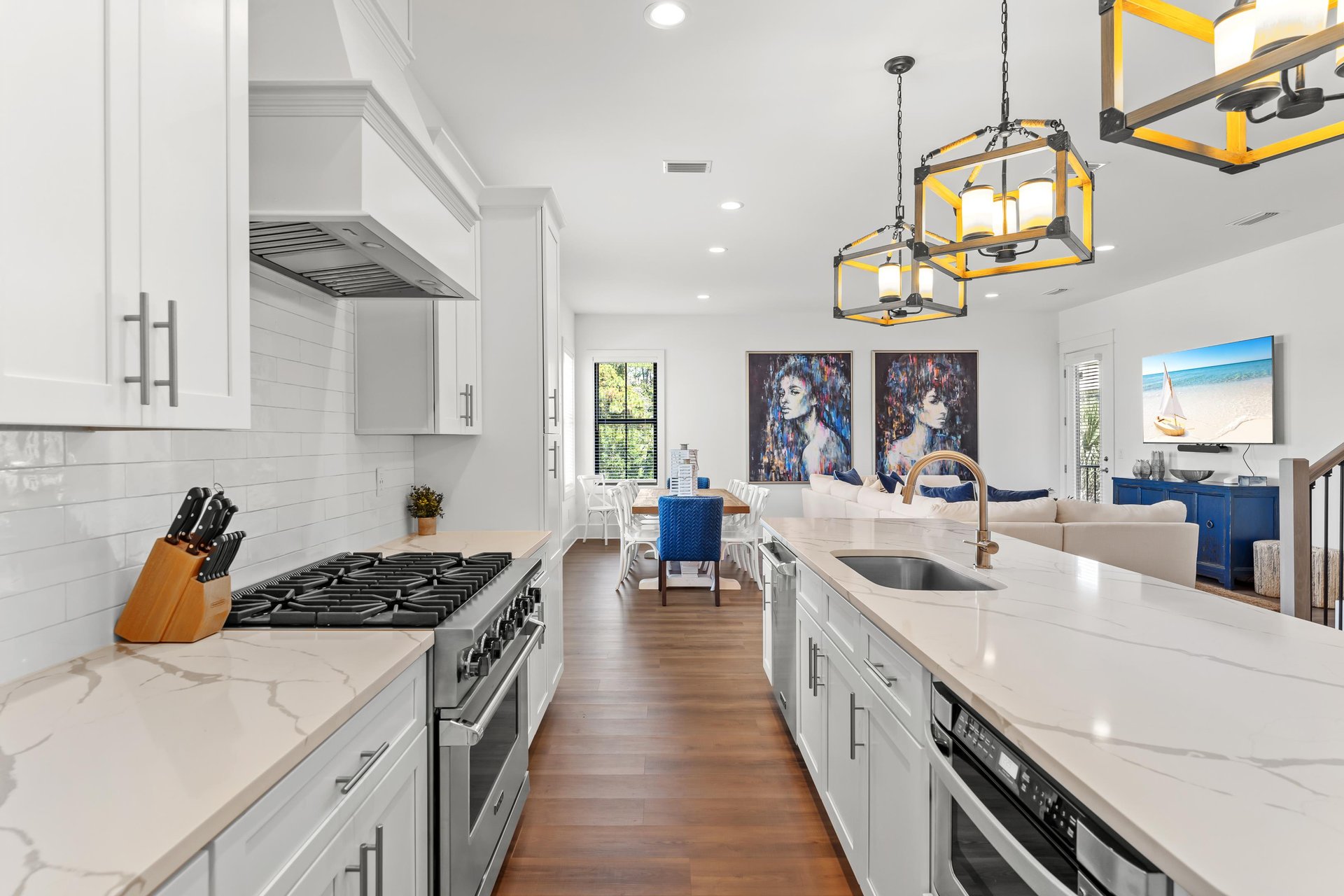 2nd floor gourmet kitchen
