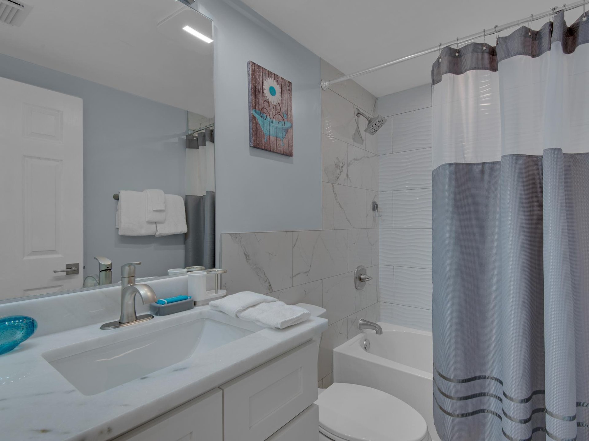 Guest Bathroom 2