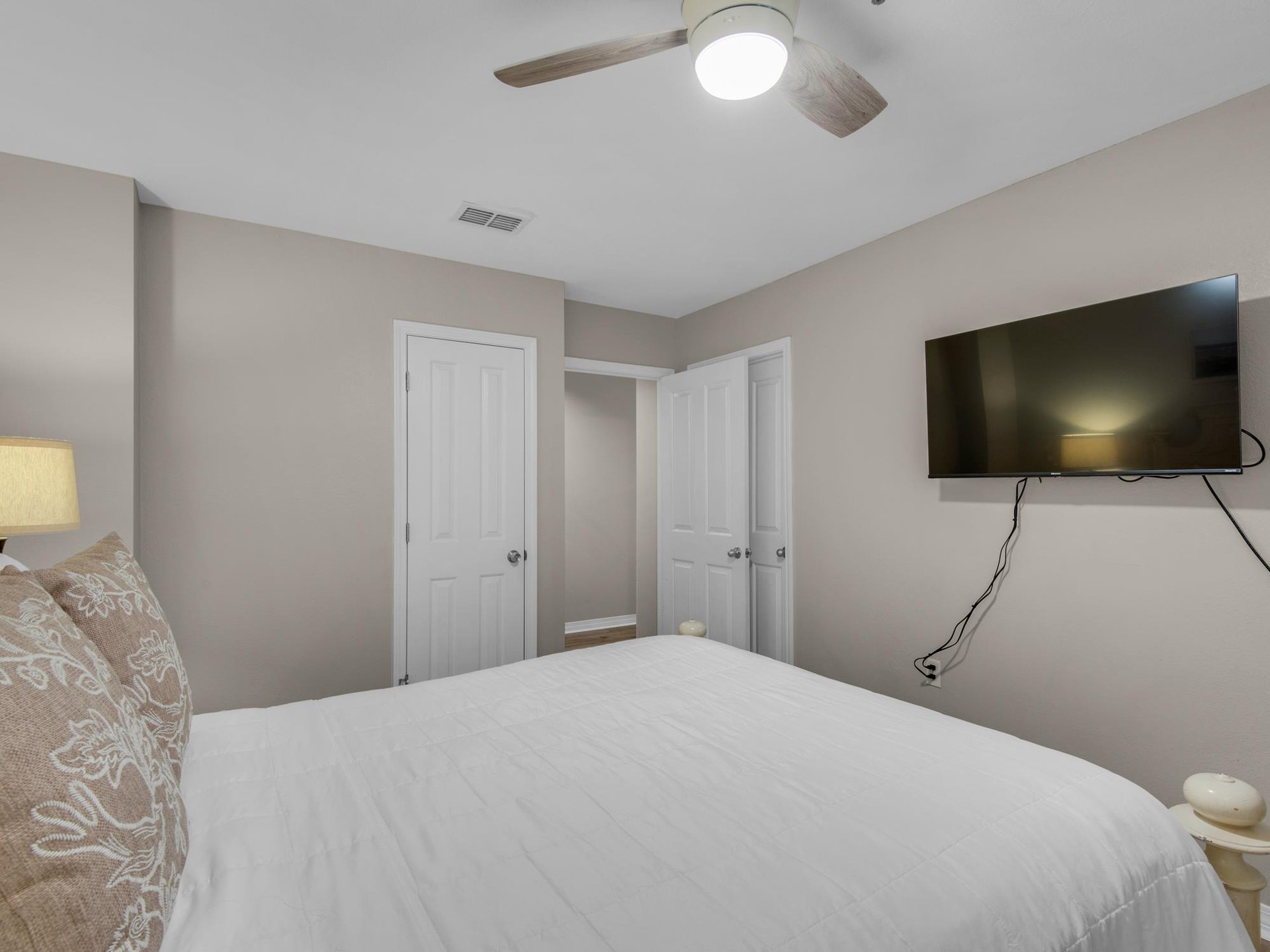 Bedroom 2 with Queen Bed and Flat Screen TV