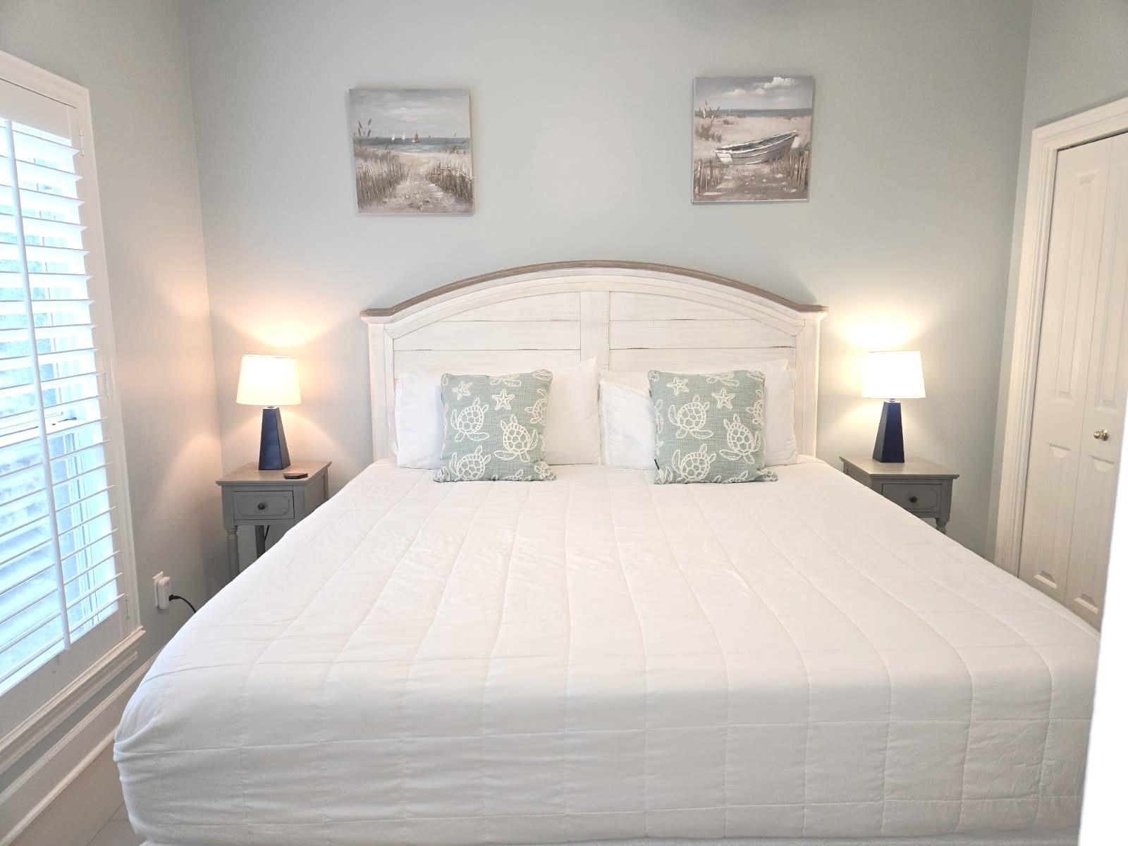 Bedroom 3 with King bed