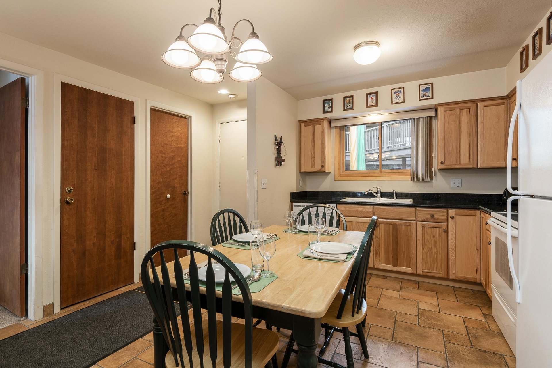 Fully equipped kitchen