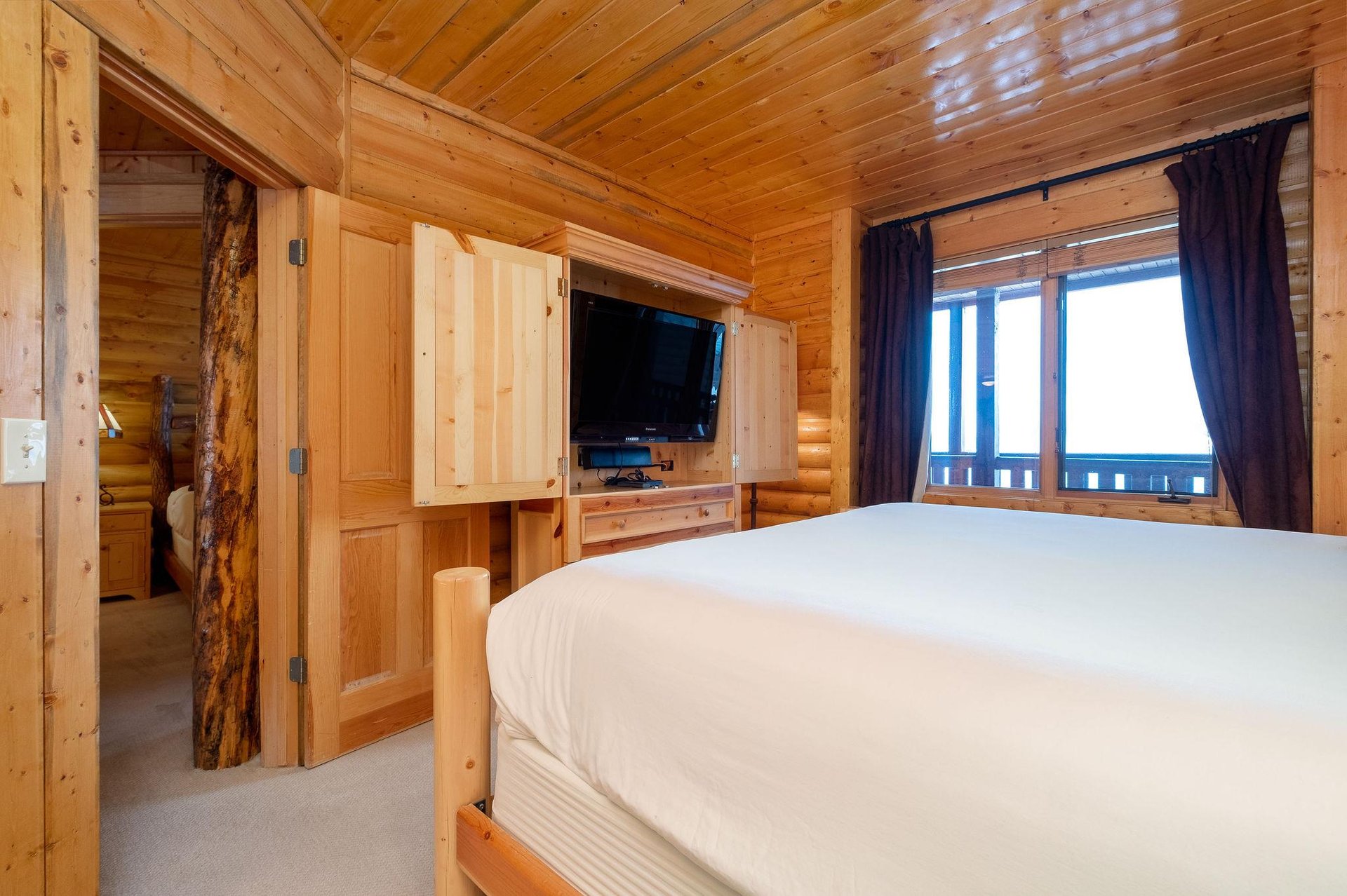 TV in the second guest bedroom