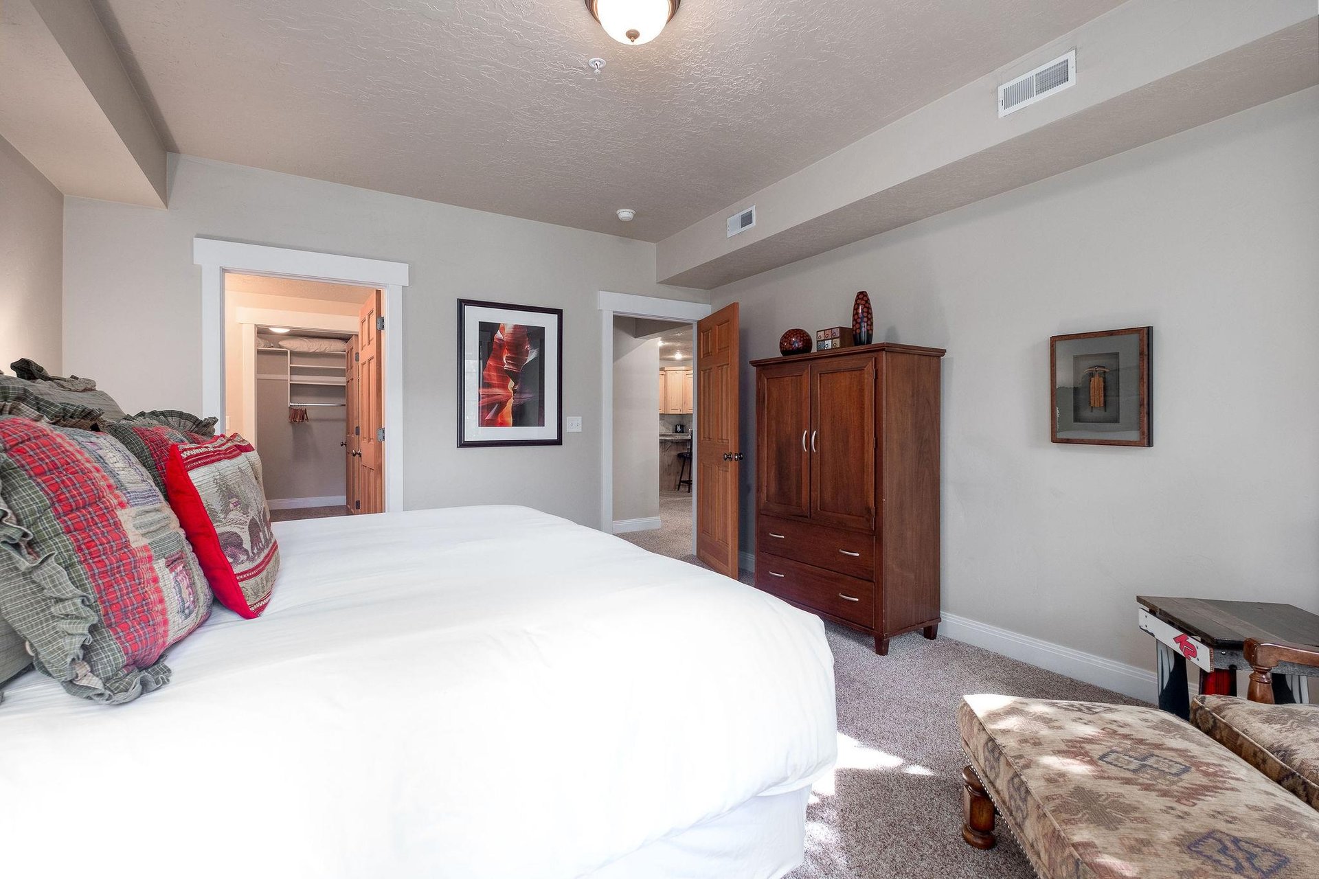 Luxurious king bed