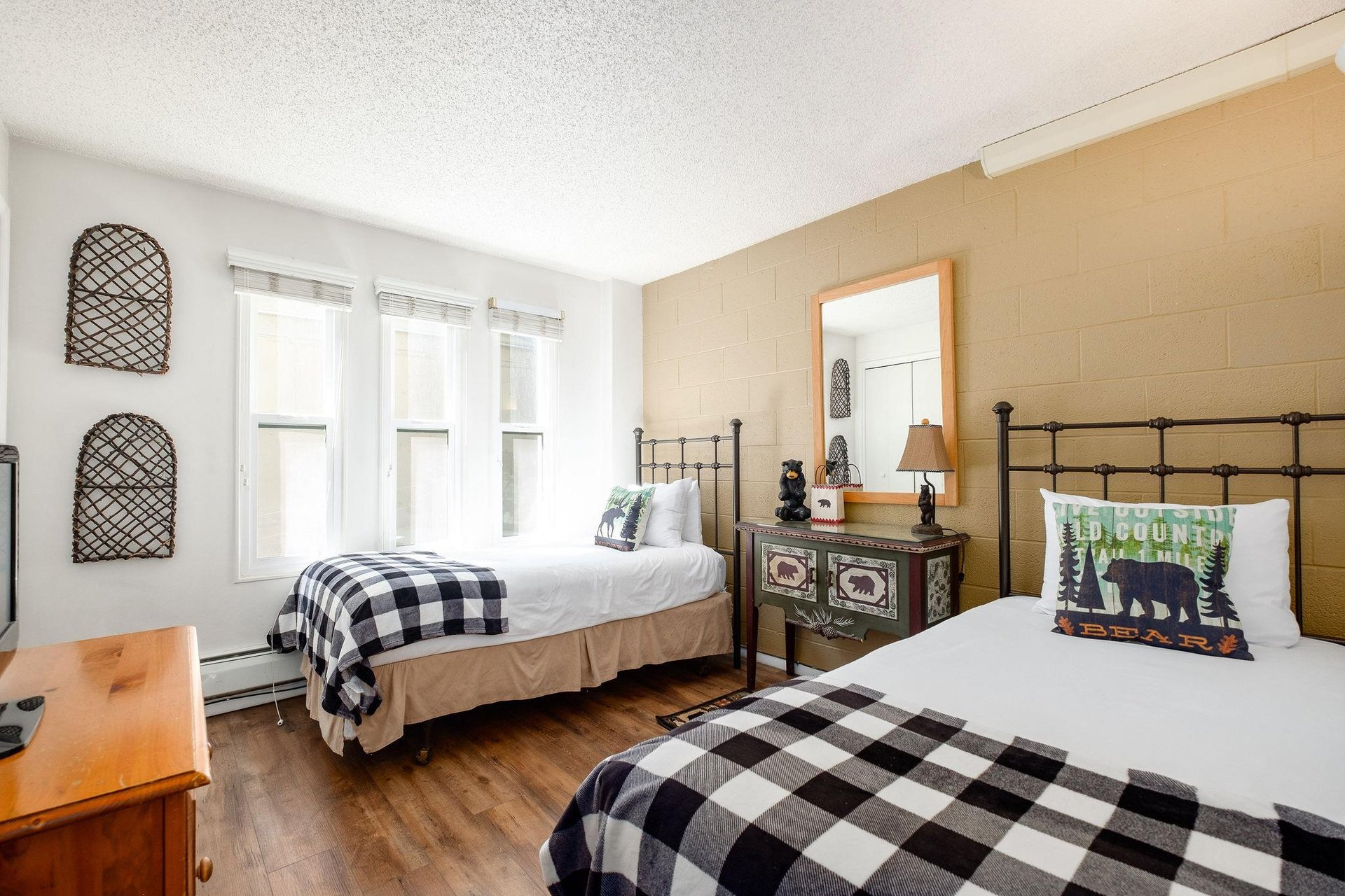 Guest bedroom