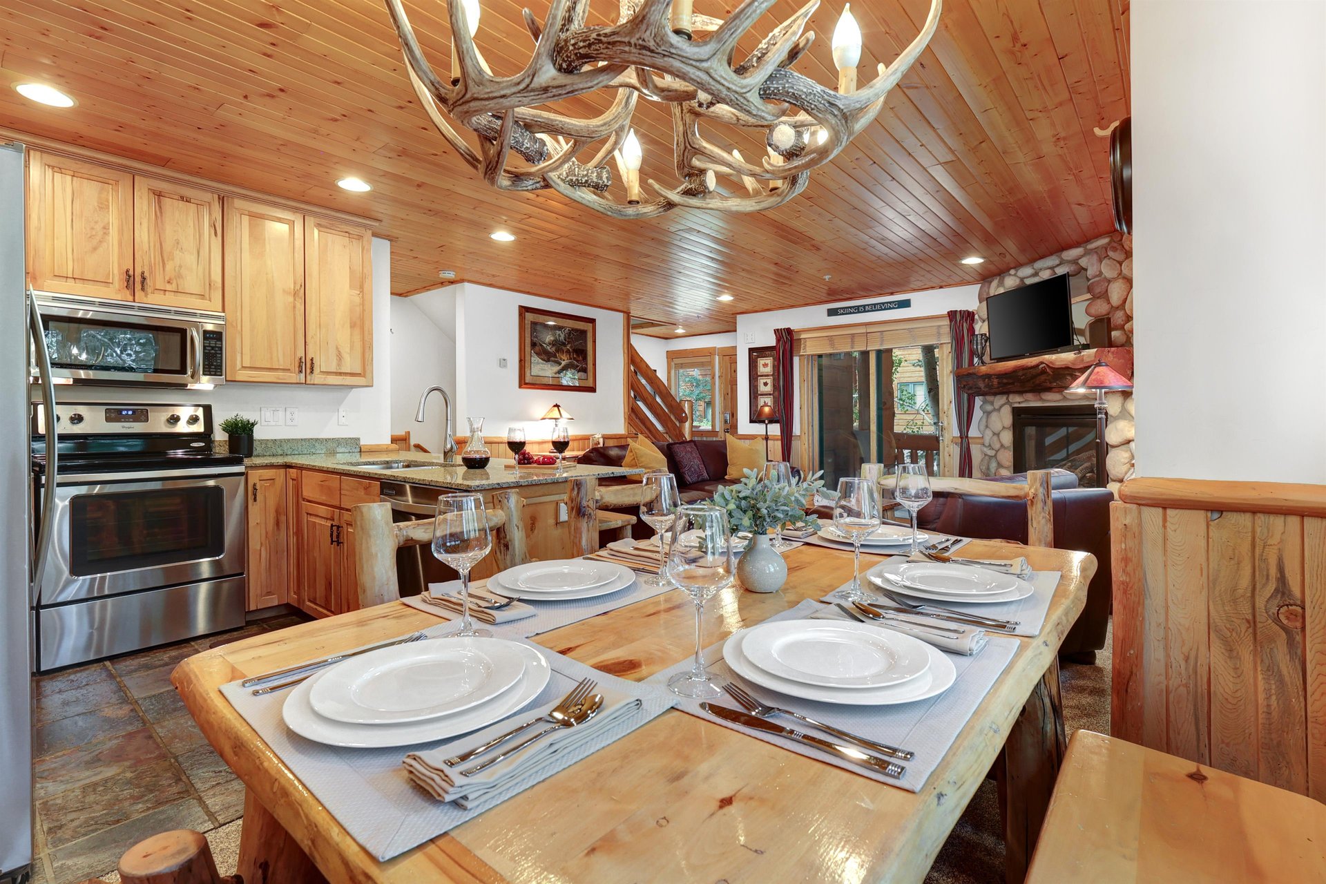 Timber Wolf Lodge 10 Ds dining area with wood table set for 6 and seating for 6.