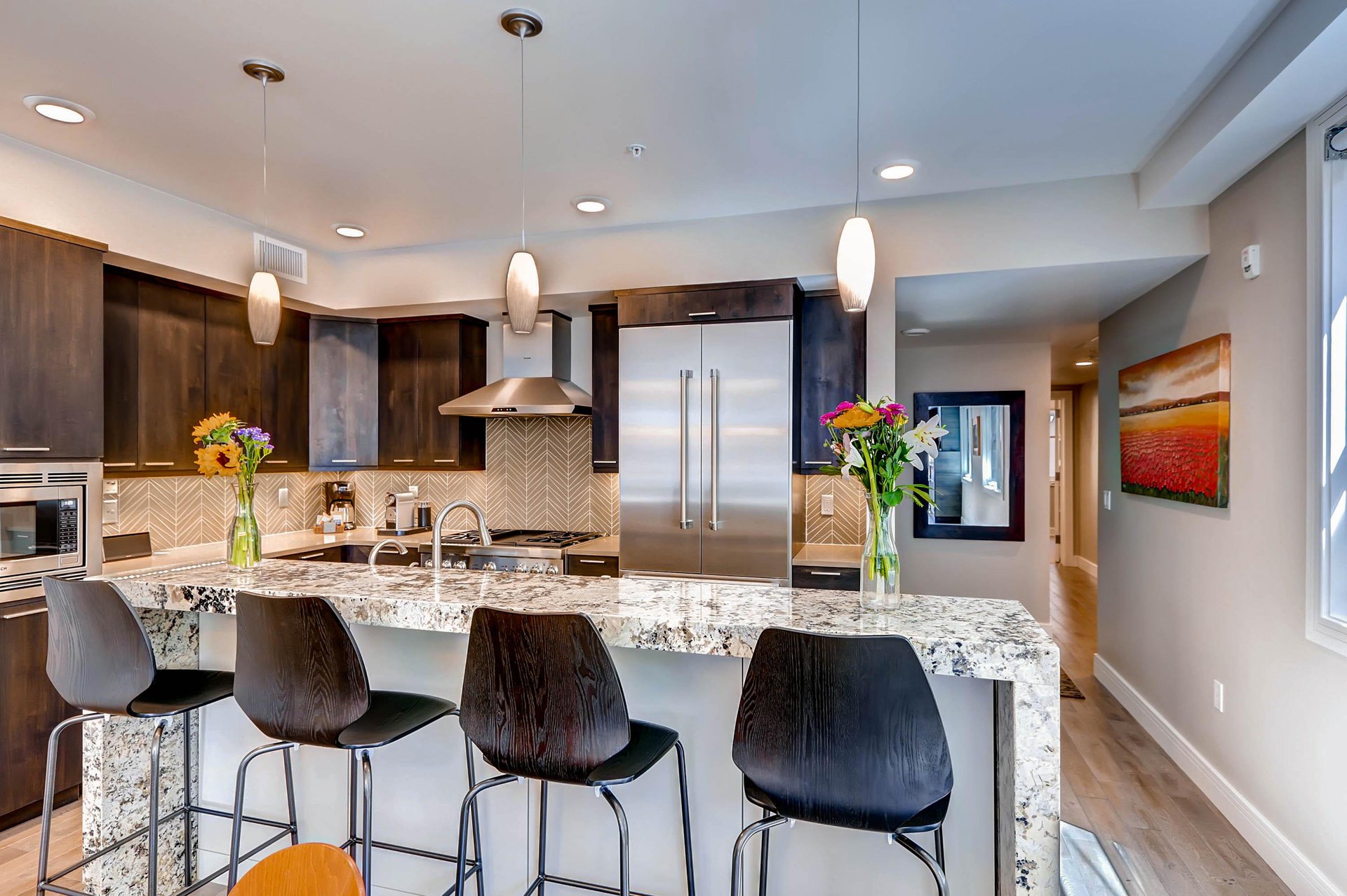 Stylish counter seating 4 full breathtaking gourmet kitchen  ParkCityLodging_820ParkAve204_Kitchen_1