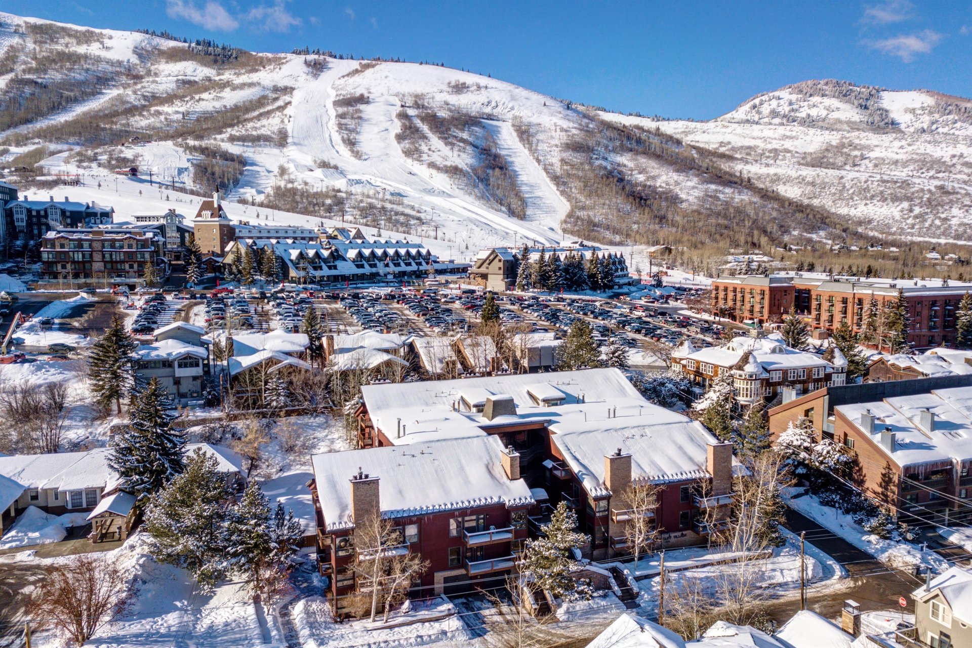 Stay at Silver Cliff Village 103 vacation rental and walk to the chairlifts at Park City Mountain Resort.