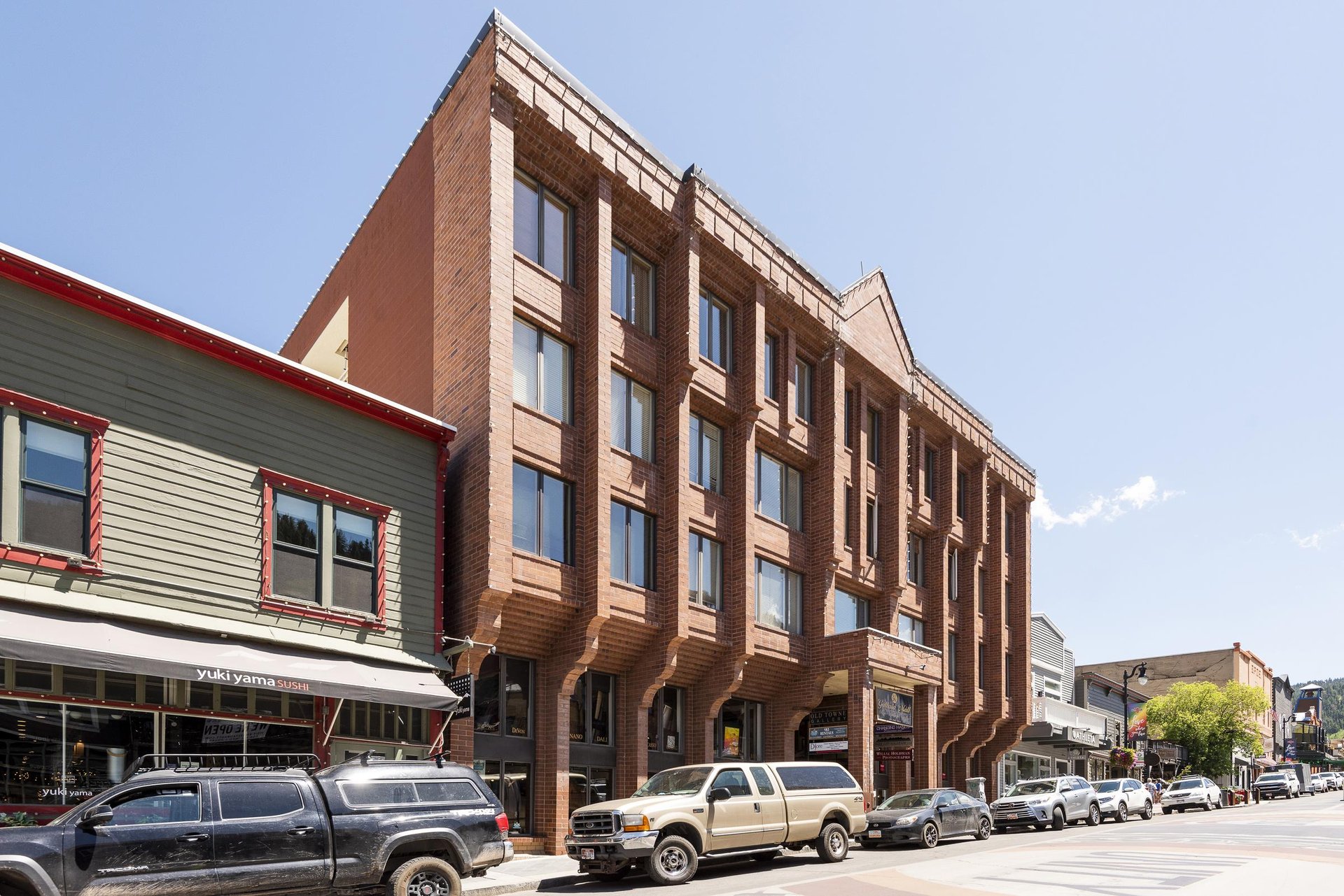 The Grand Galleria Main Street view from Main