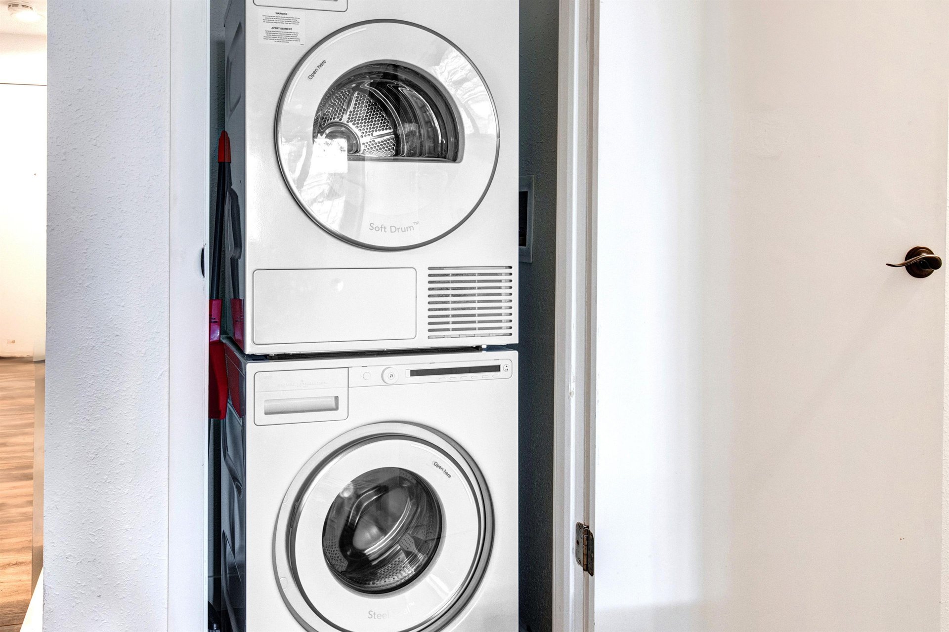 Snow Flower 6 offers a stackable washer and dryer.
