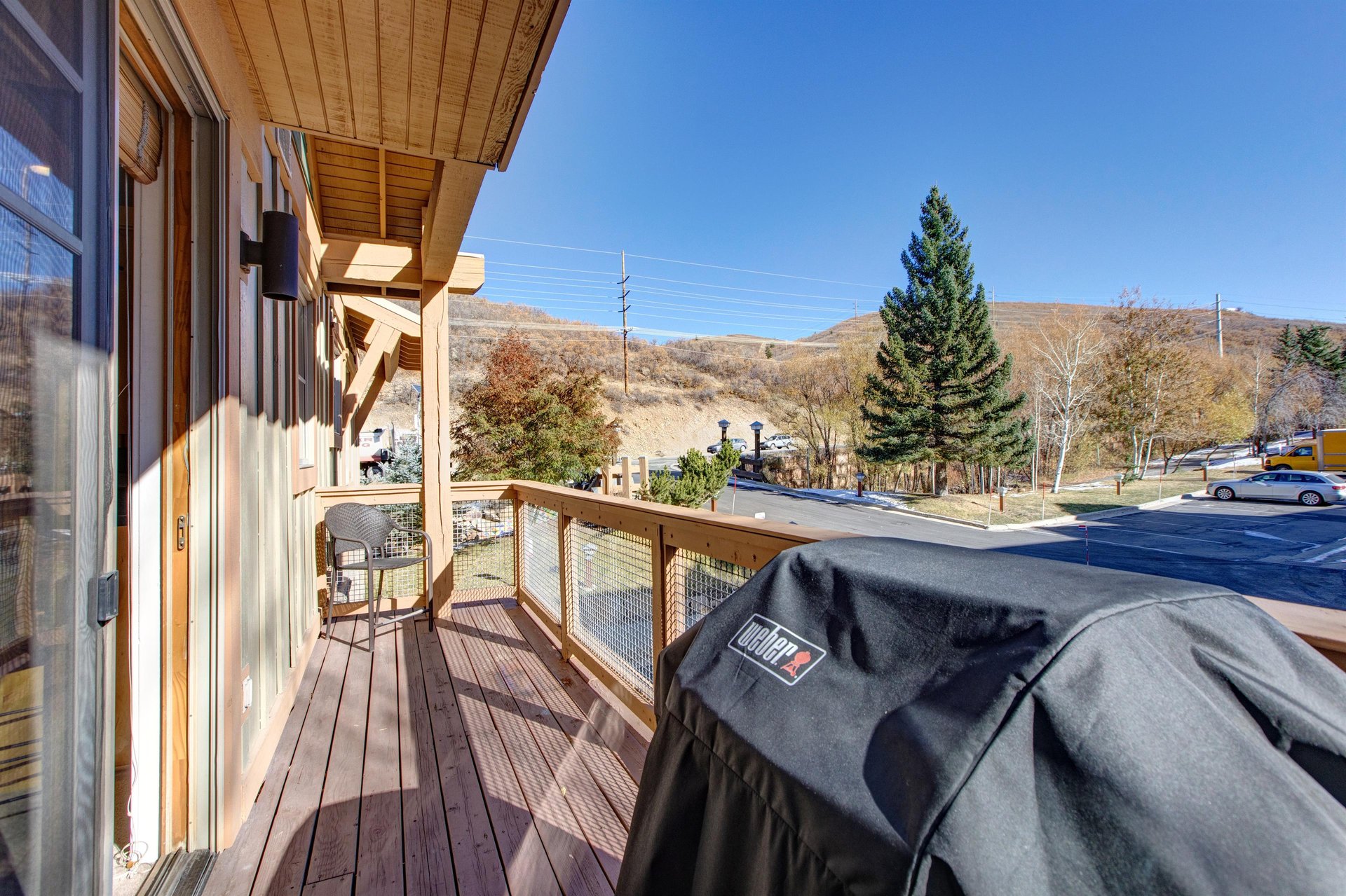 Town Pointe C101 has a private deck and BBQ gas grill.